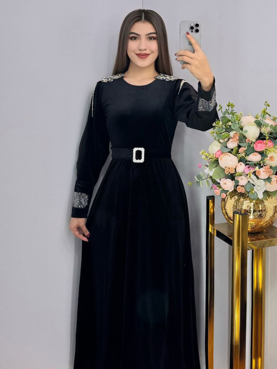 Rus porno kamerada xotinini sikadi Lezbiyan yolovchi mashina haydab ketayotgan lesbiyankani yalamoqda (porno)