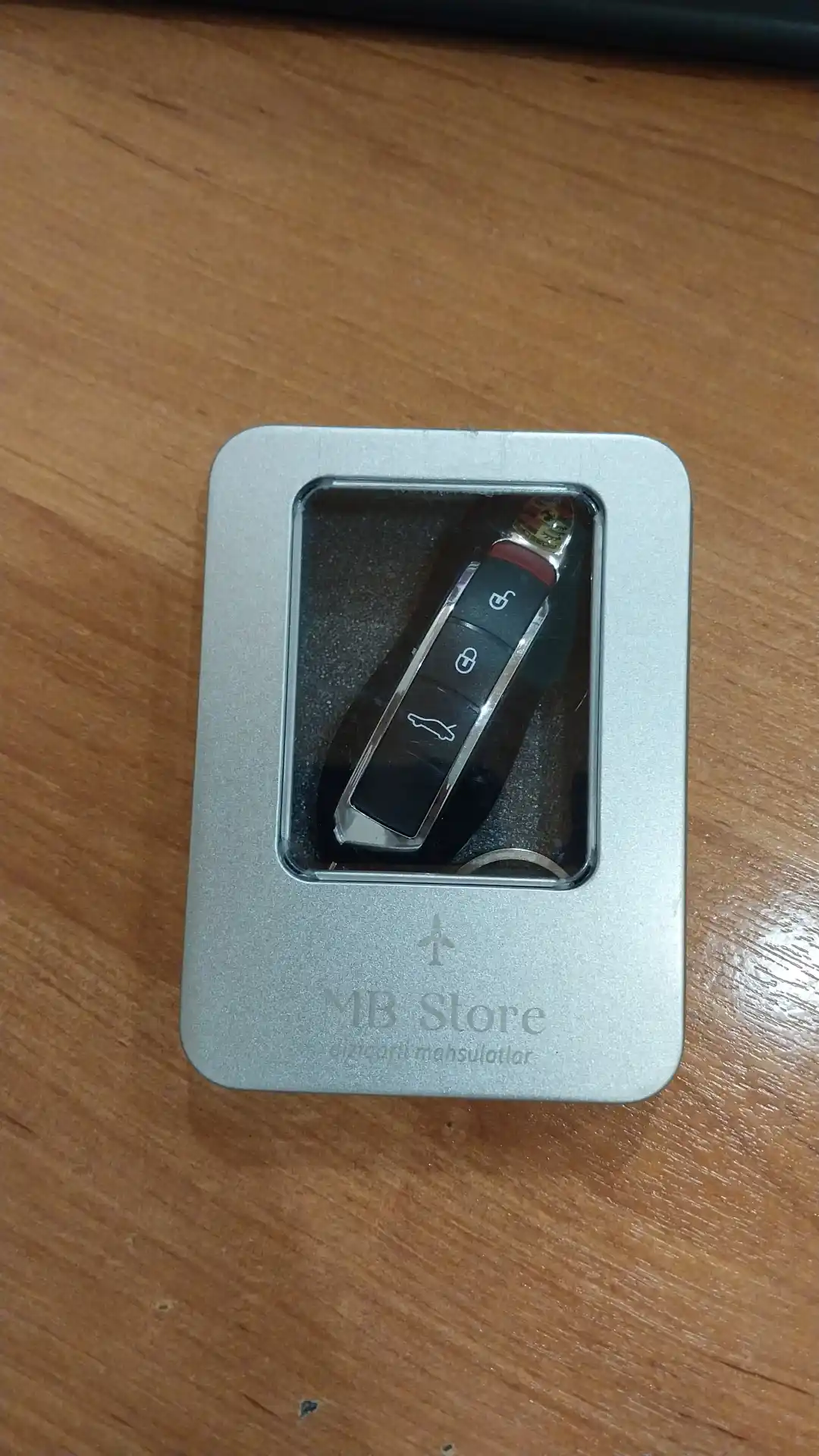 USB 3.2 32 GB, 64 GB, 128 GB fleshka, pult ko‘rinishida, shaxsiy kompyuter va avtomobil uchun tezkor xotira