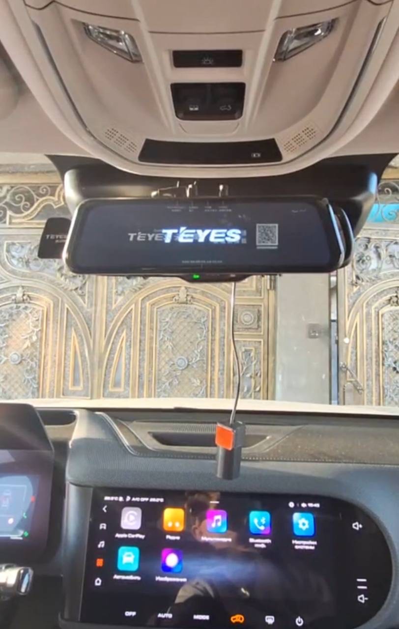 Видеорегистратор Teyes Q8, 2K, с Wi-Fi, с тремя камерами