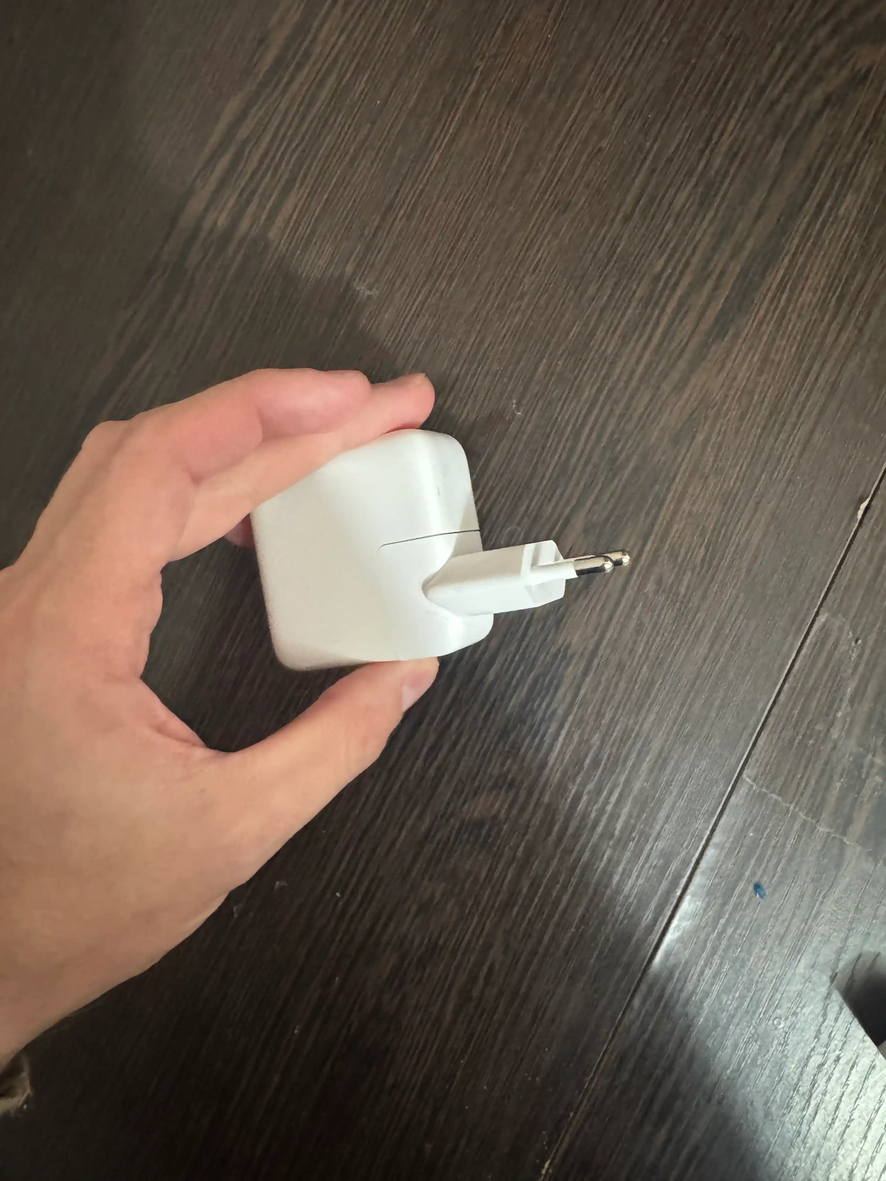 MacBook va iPad uchun EuroPlug adapteri, EuroPlug bilan quvvatlash adapteri