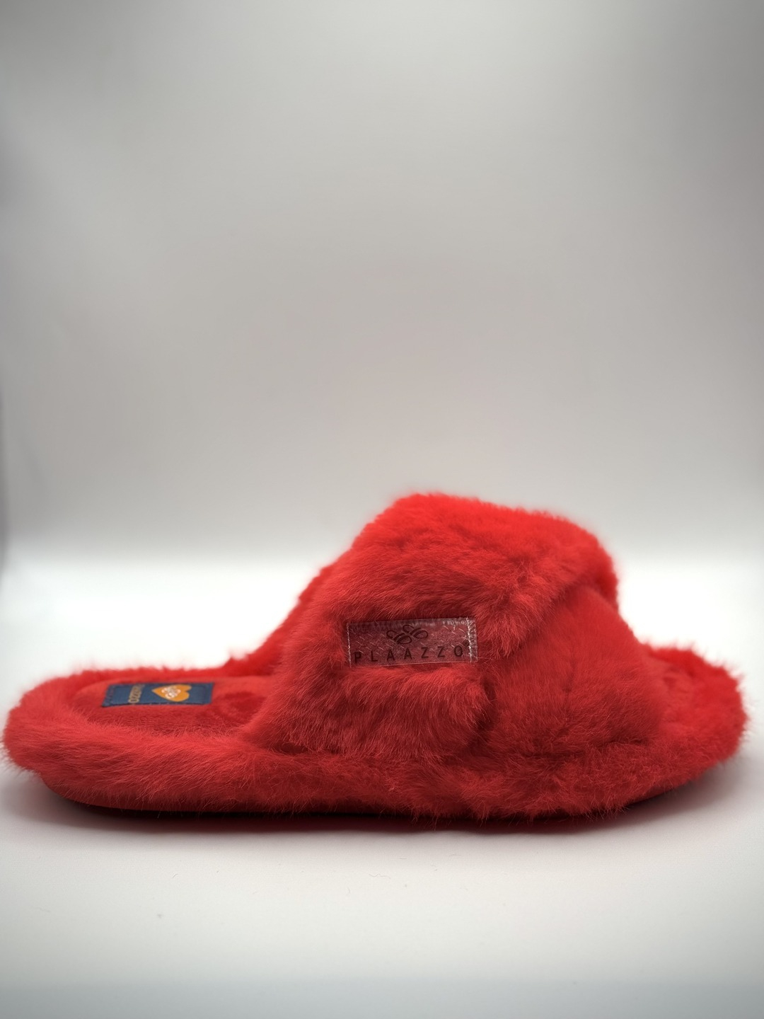 Ayolning yosh gozal mushuki