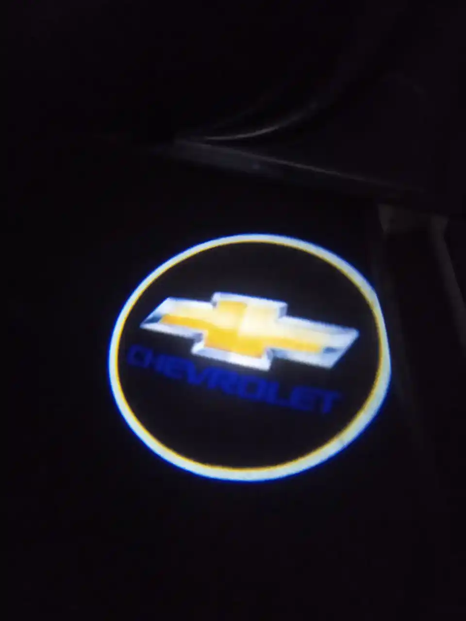 LED-проектор на дверь автомобиля — логотип Chevrolet, беспроводной, на батарейках