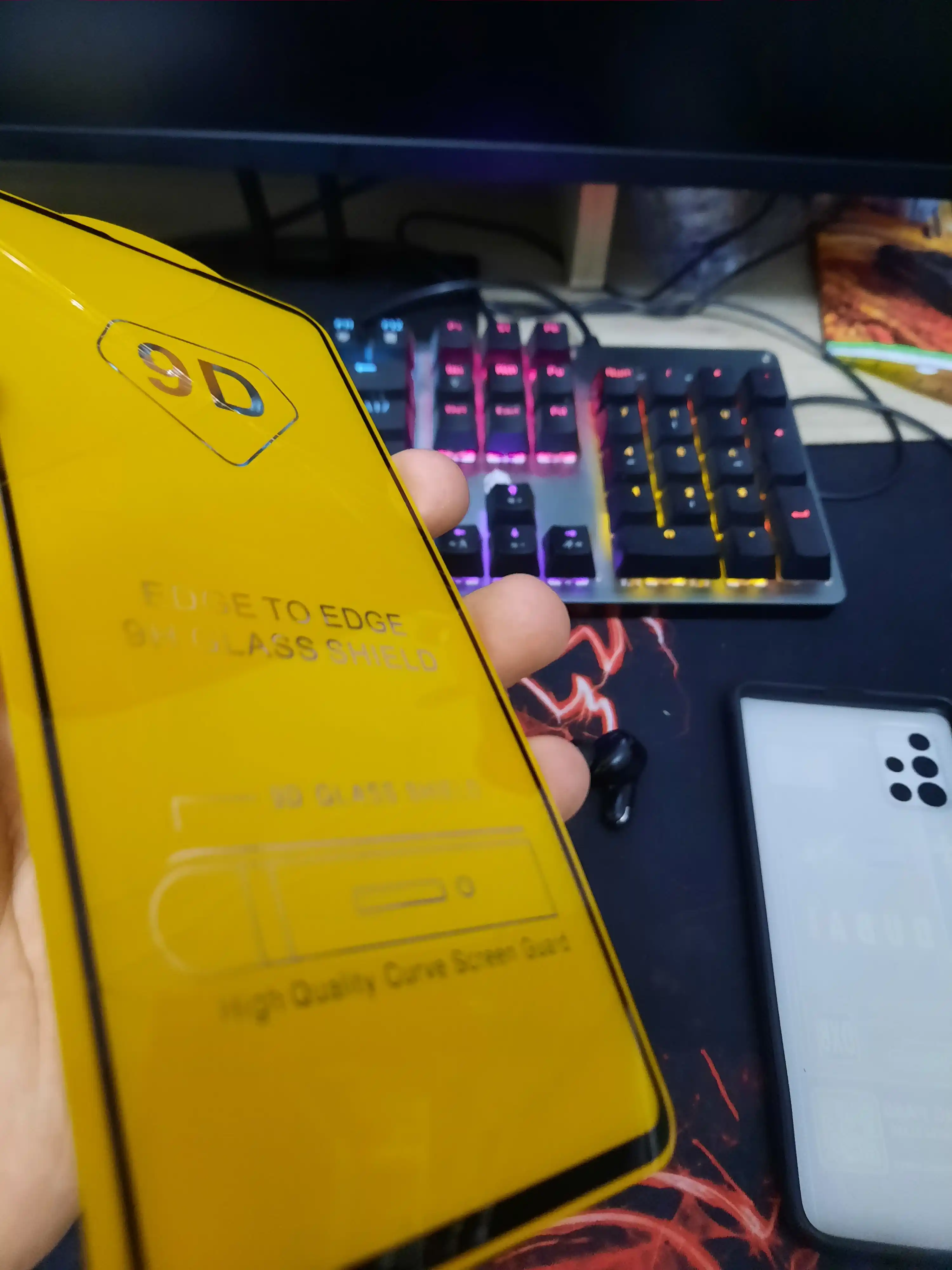 Защитное стекло 9D в упаковке для Samsung Redmi iPhone
