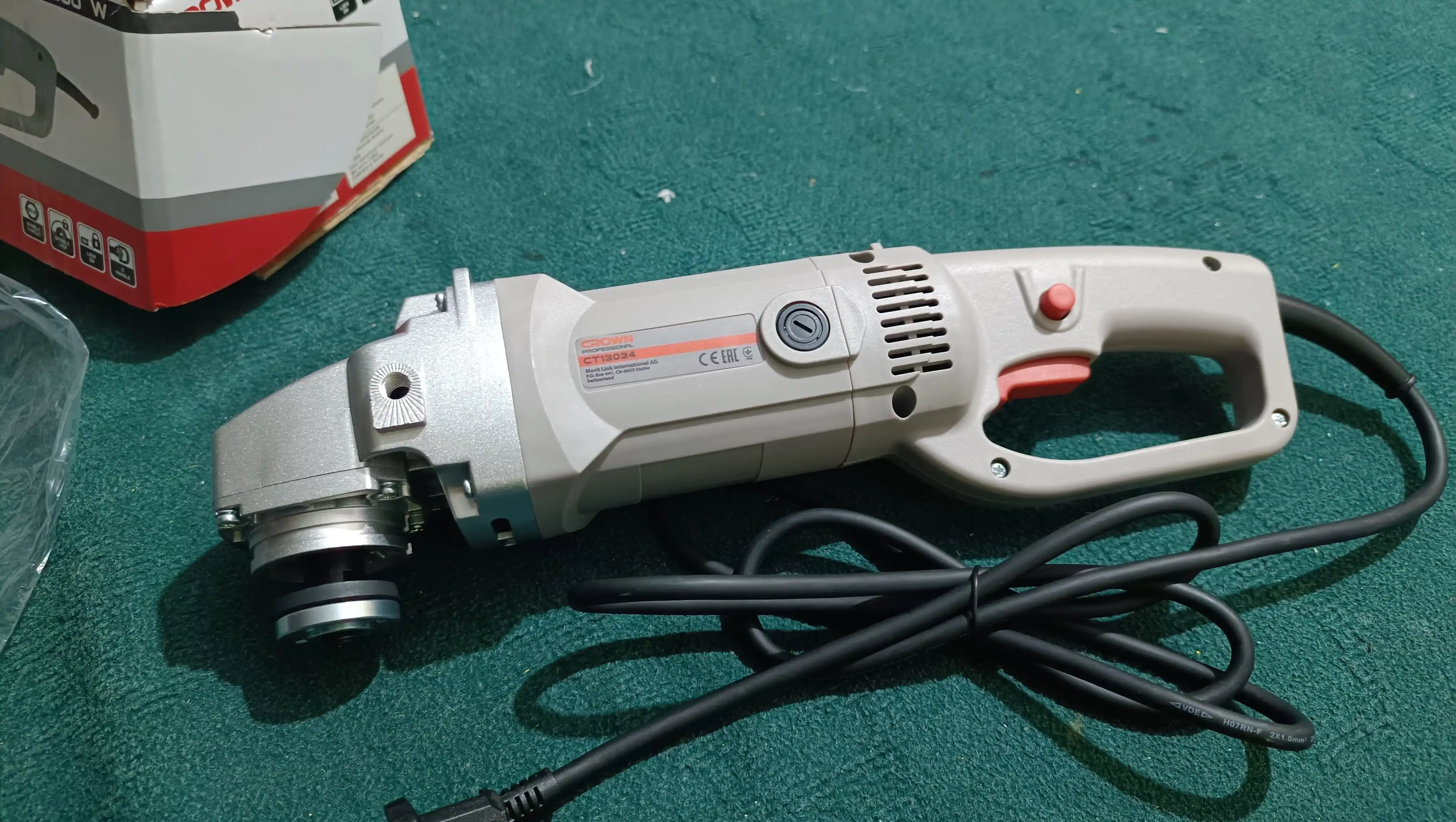 Болгарка CROWN CT13034, 1300W, 180 мм