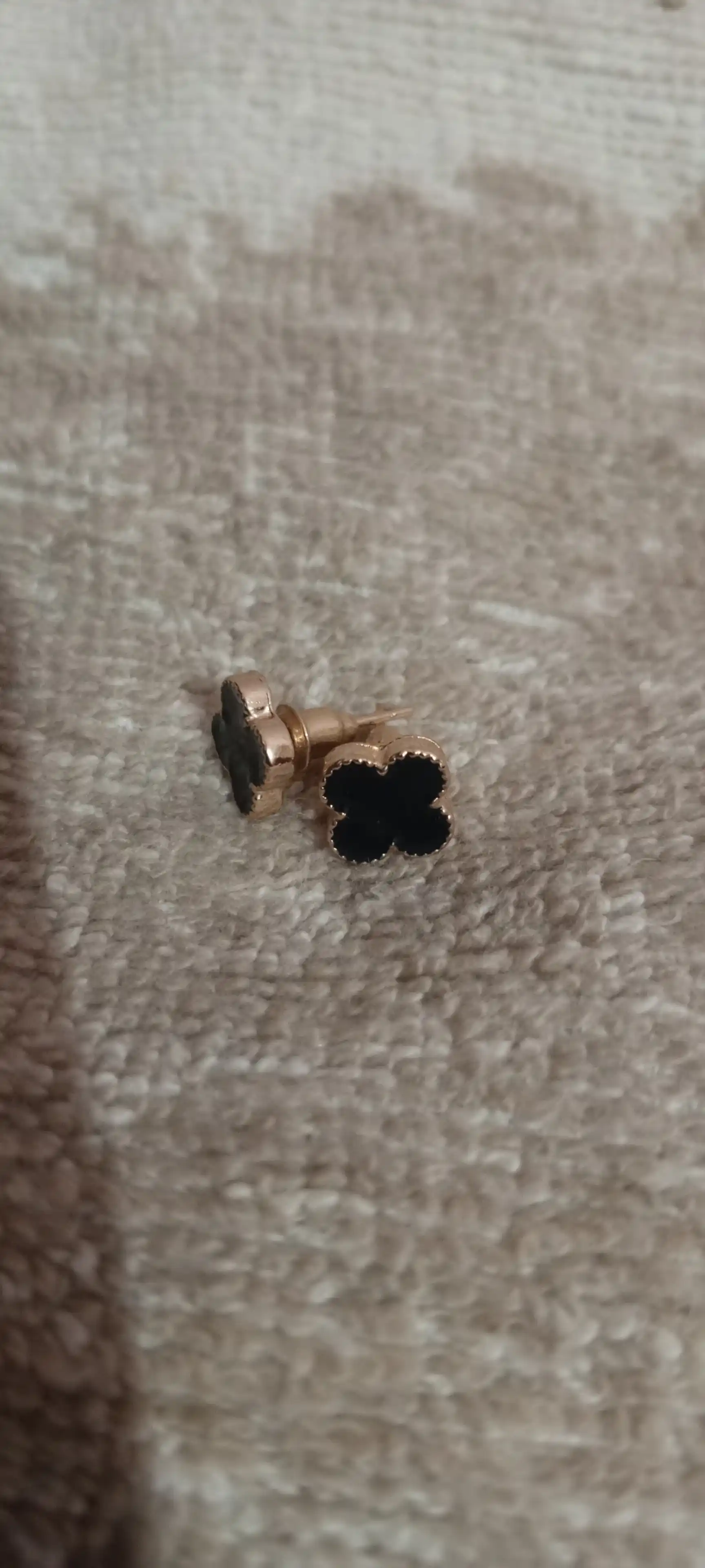Van Cleef Ayollar uzugi, kulon va sirgalar, bilakuzuk to'plamida Van Cleef uslubida 5x1