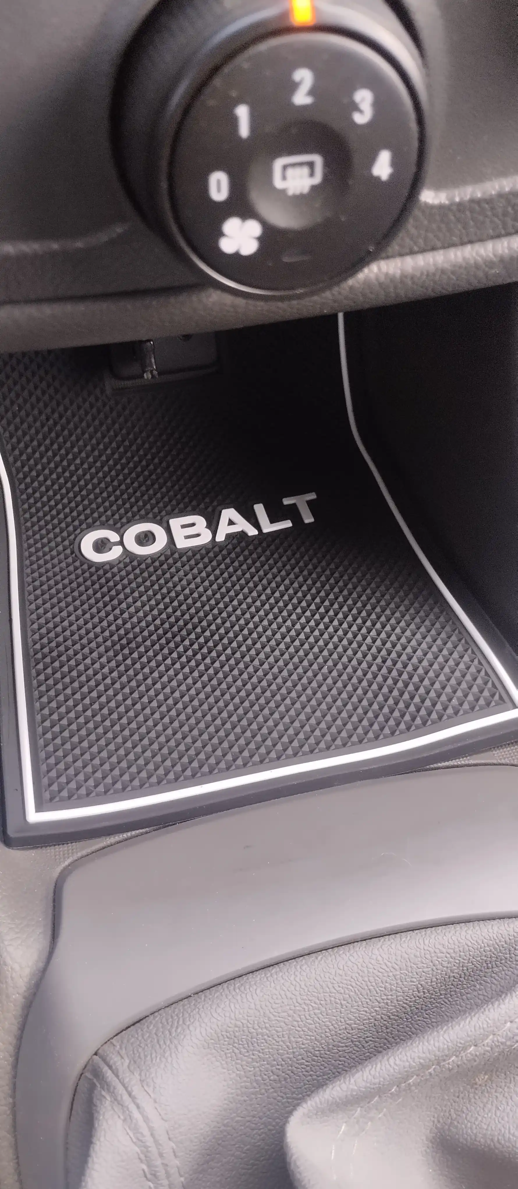 Резинки на торпеду для автомобилей Cobalt, Lacetti, Damas, Sonet, Tracker 2, Onix