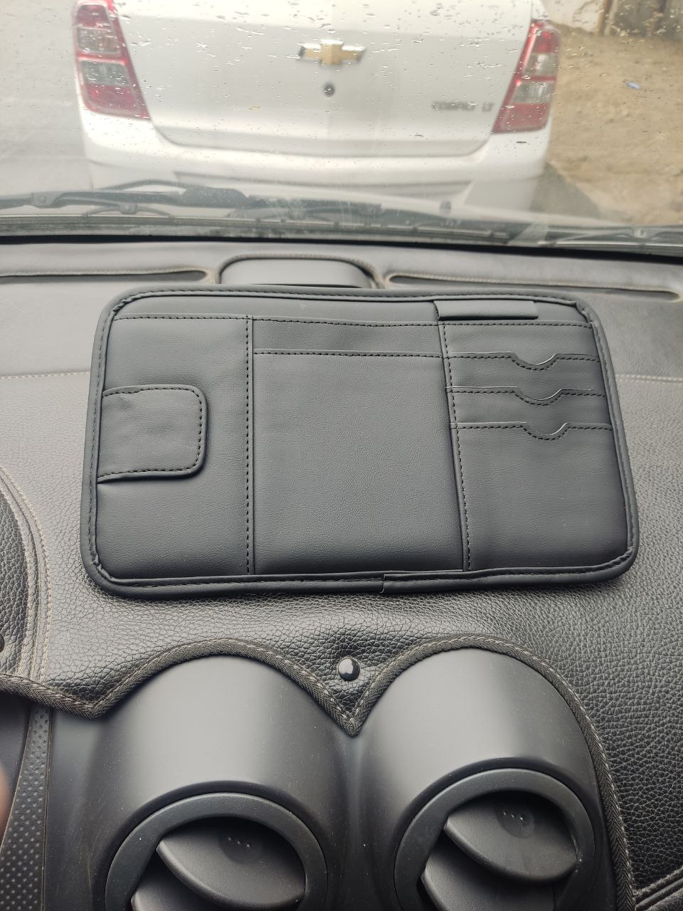 Avtomobil quyosh niqobi ostida organizator, eko-charm
