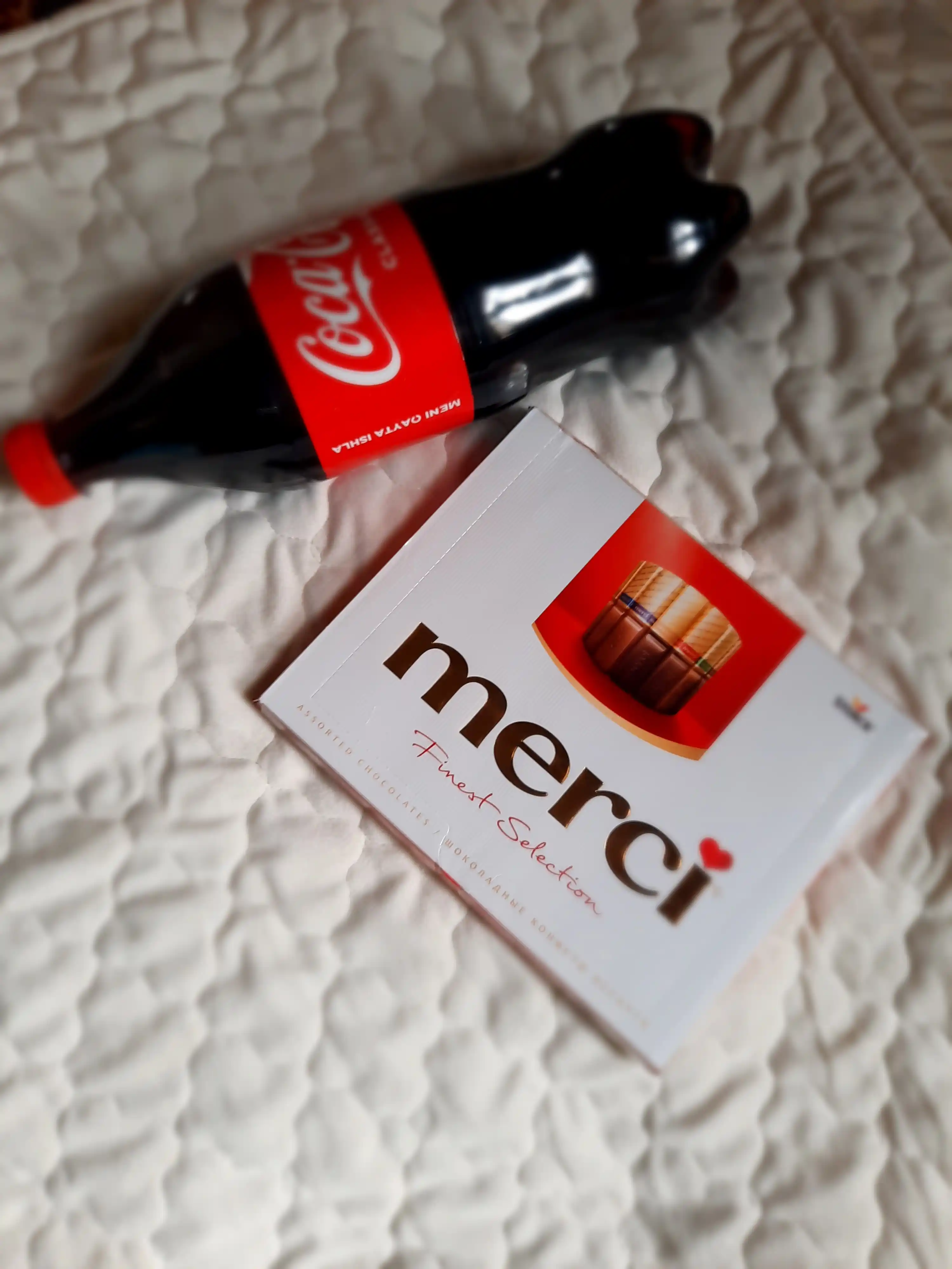 Gazlangan ichimlik Coca Cola Classic, 1 litr