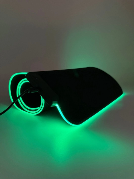 Sichqoncha uchun gilamcha, RGB yoritgichli, 4 xil o'lchamda