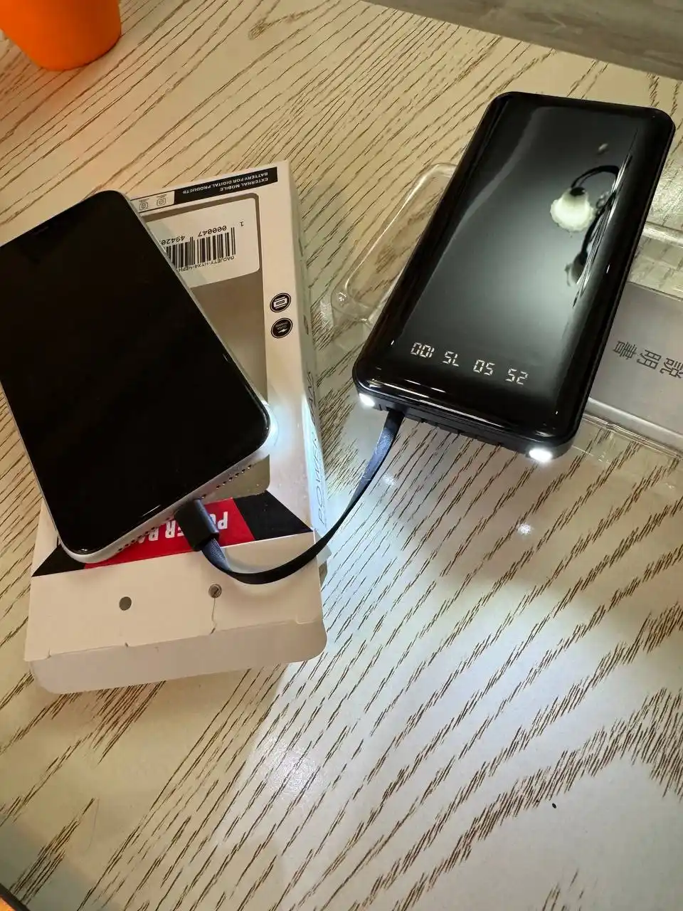 Tashqi power bank akkumulyator 10000, 20000, pover bank iphone android uchun, arzon
