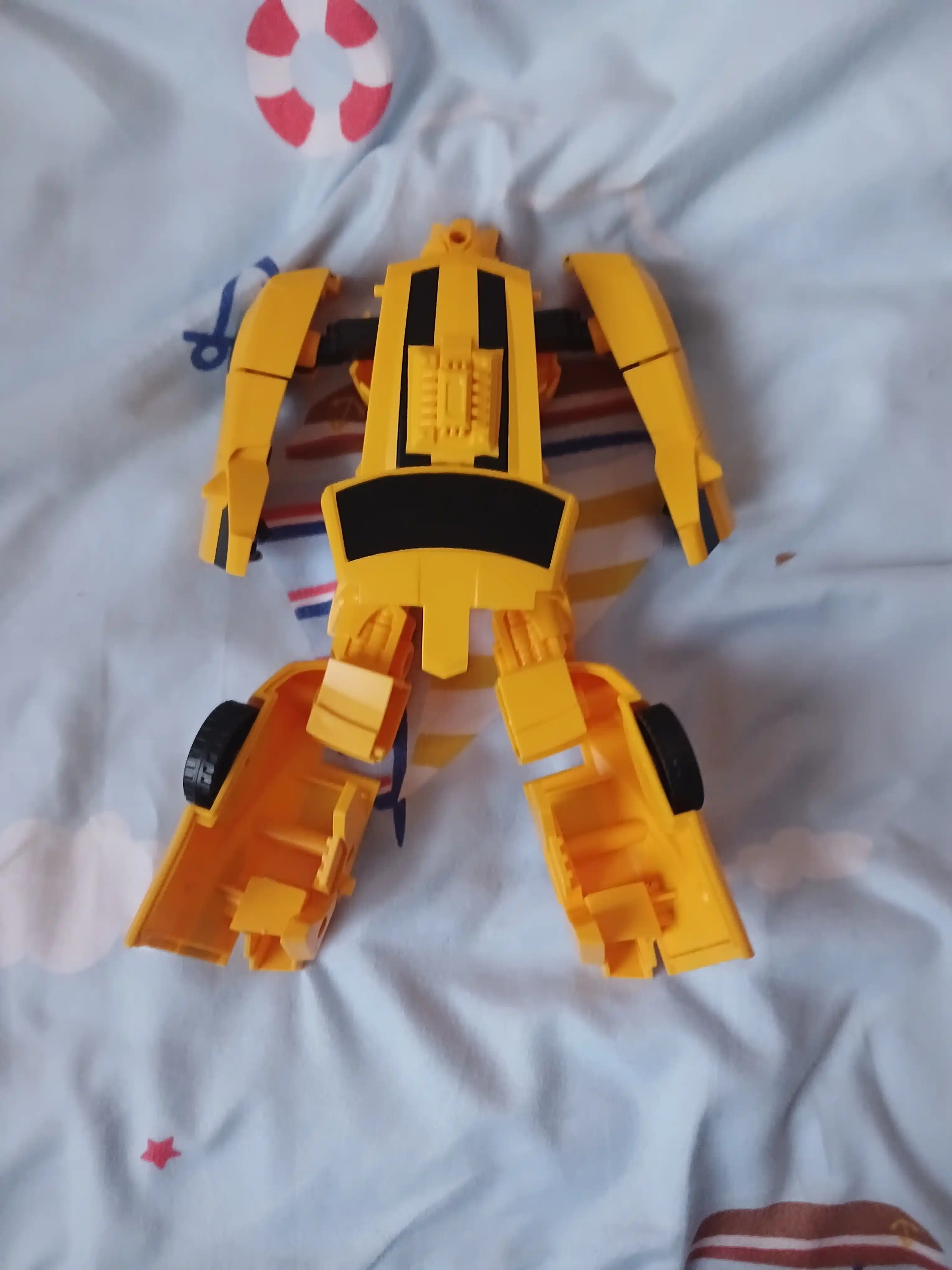 Robot-transformer FIDGO, robot va avtomobil ko‘rinishi