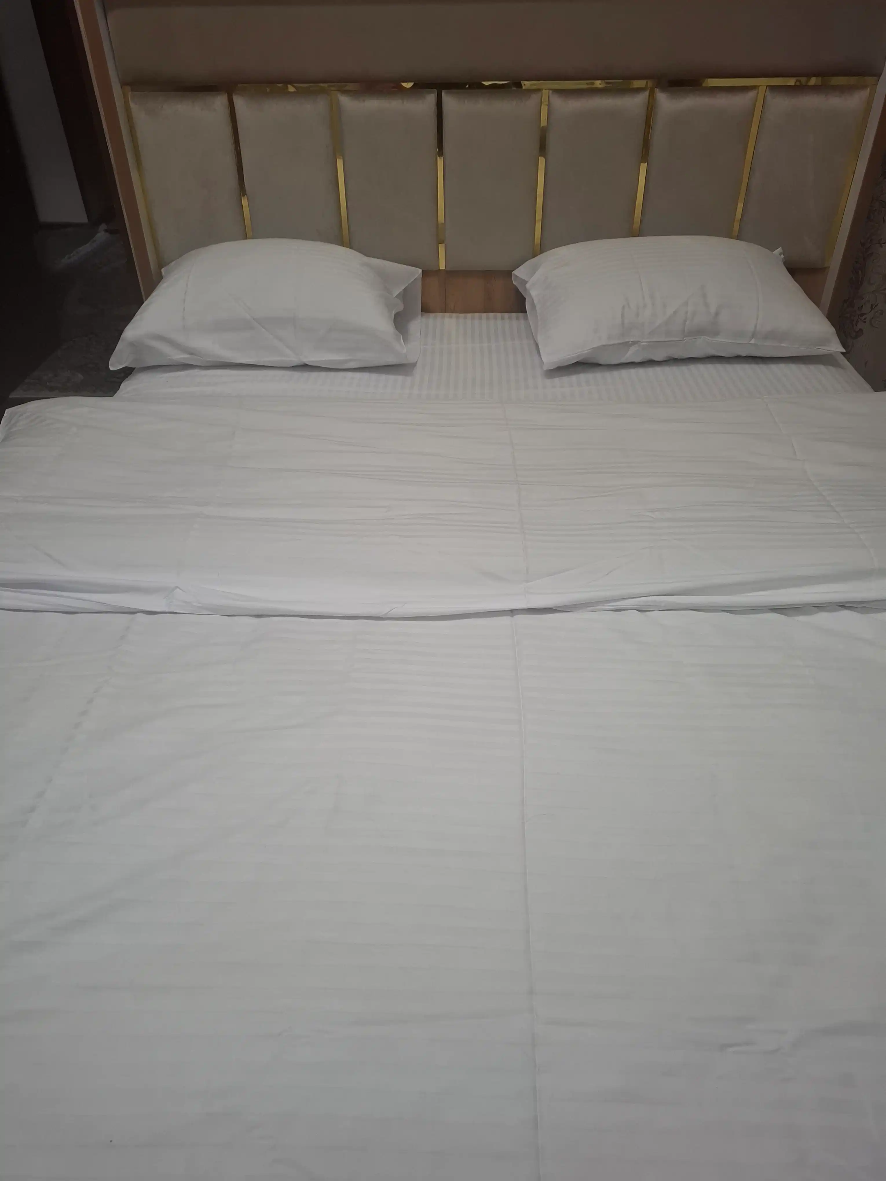 Choyshab to'plami, 2 xonali, chiziqli atlas (poliester), Rania
