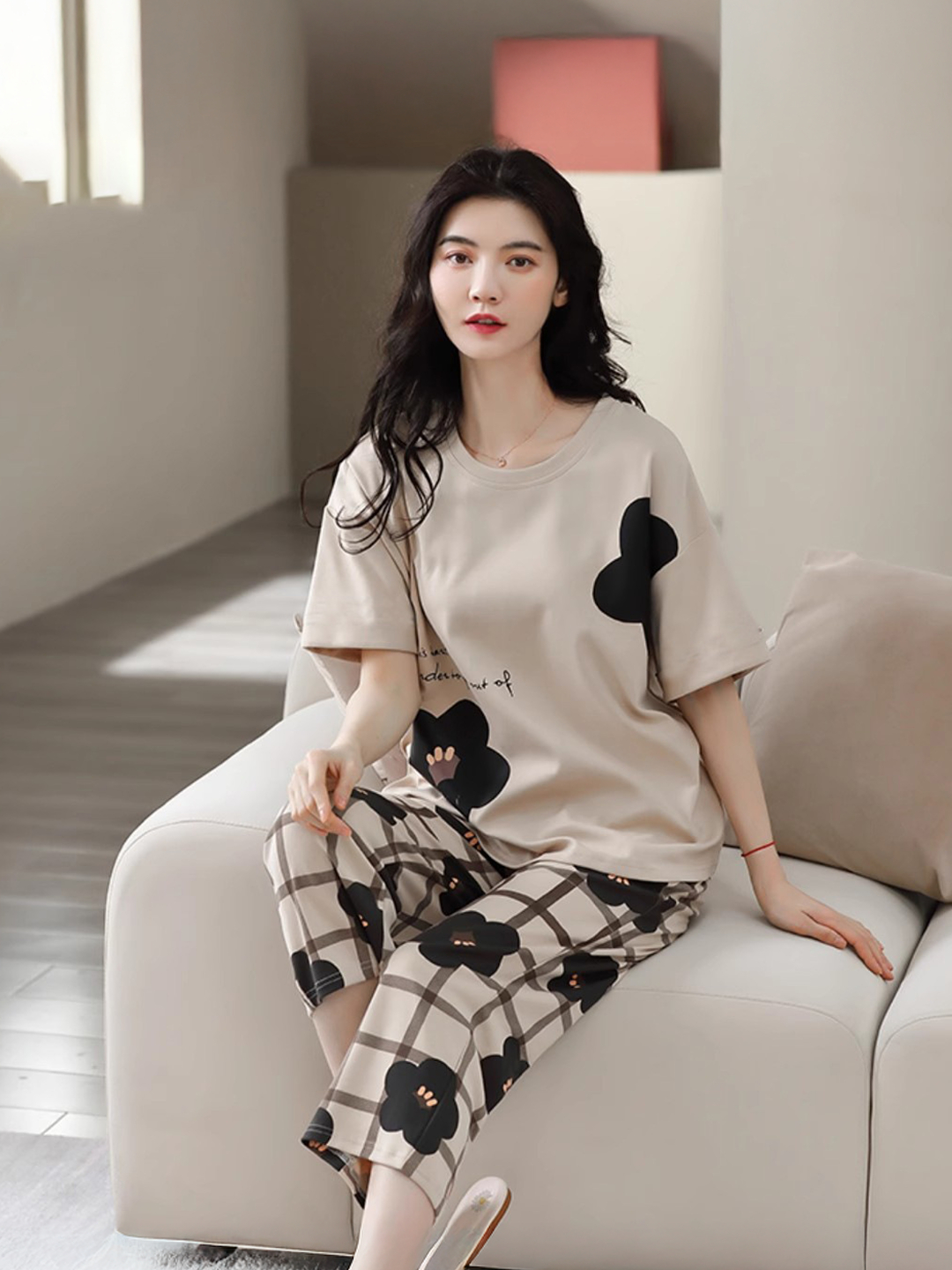 Busty fotosini sikish olish video Silver lon don sexy fancy circuit seka