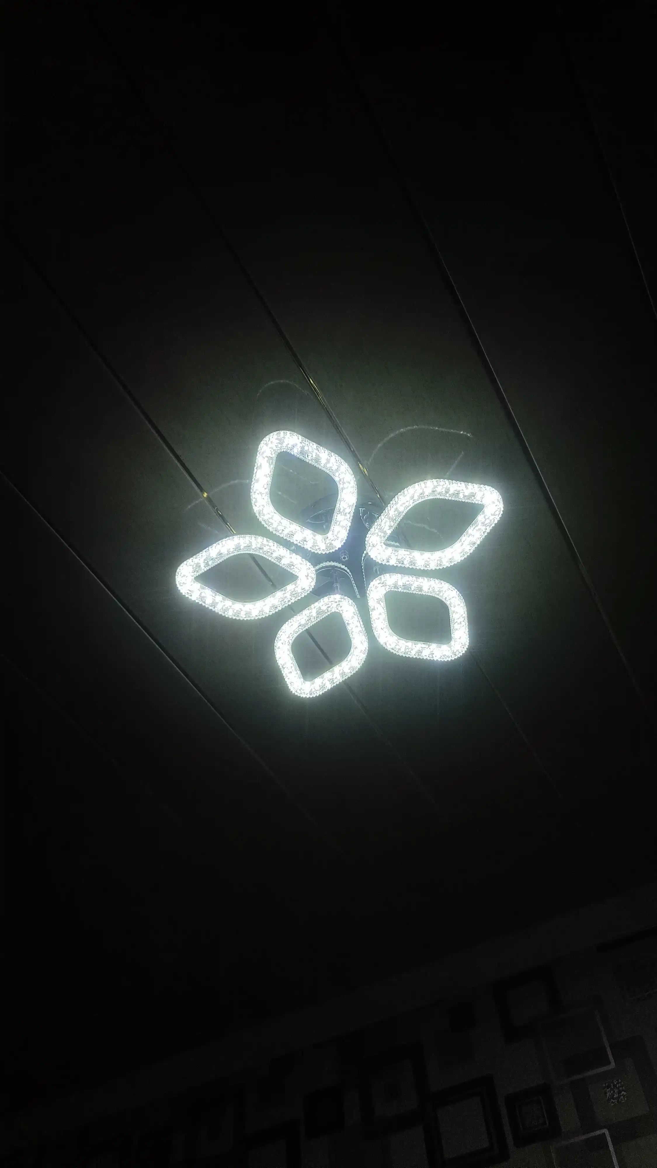 LED shift qandil, pultli yorug‘lik diodli qandil, 3 rejimli, kristalli, oshxona uchun