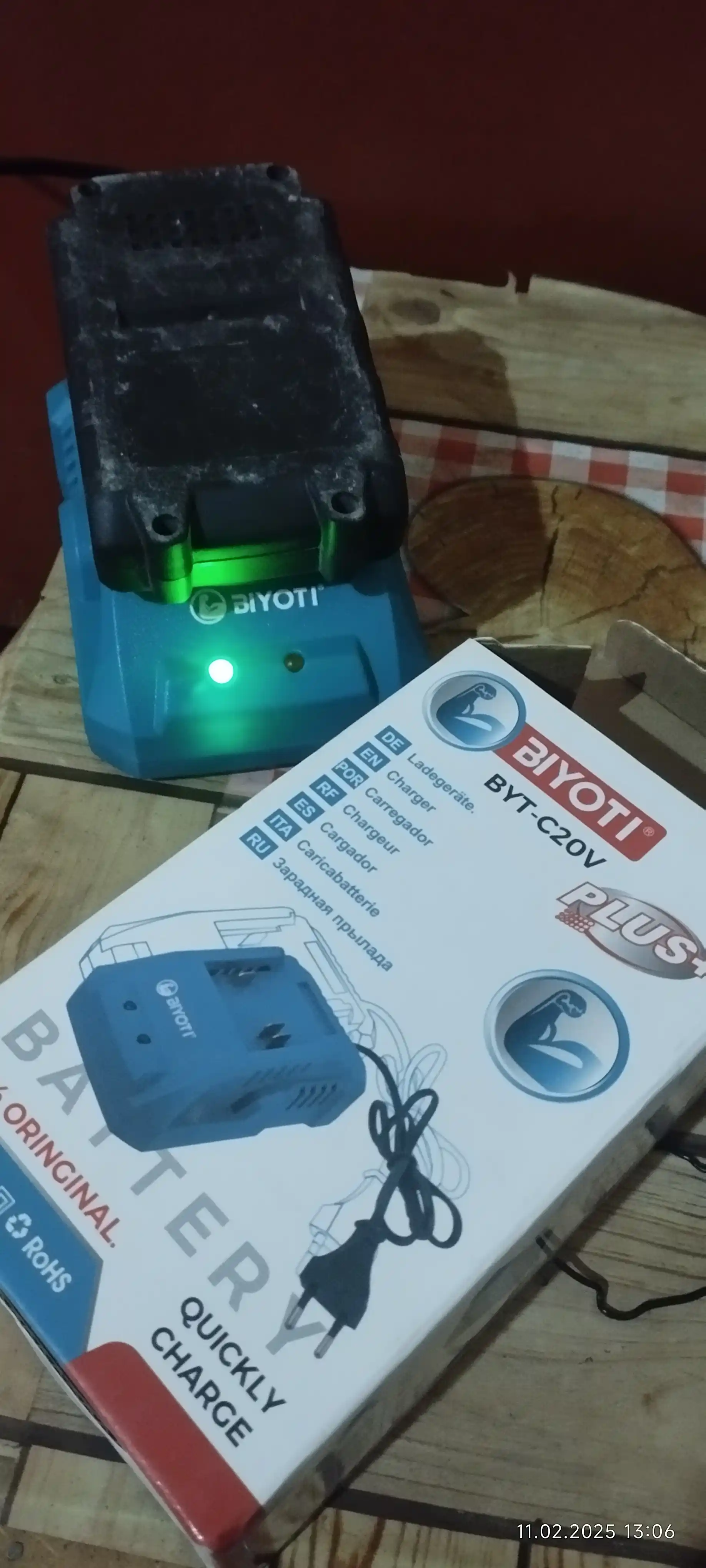 Зарядное устройство Biyoti BYT-C20V, ART 2467