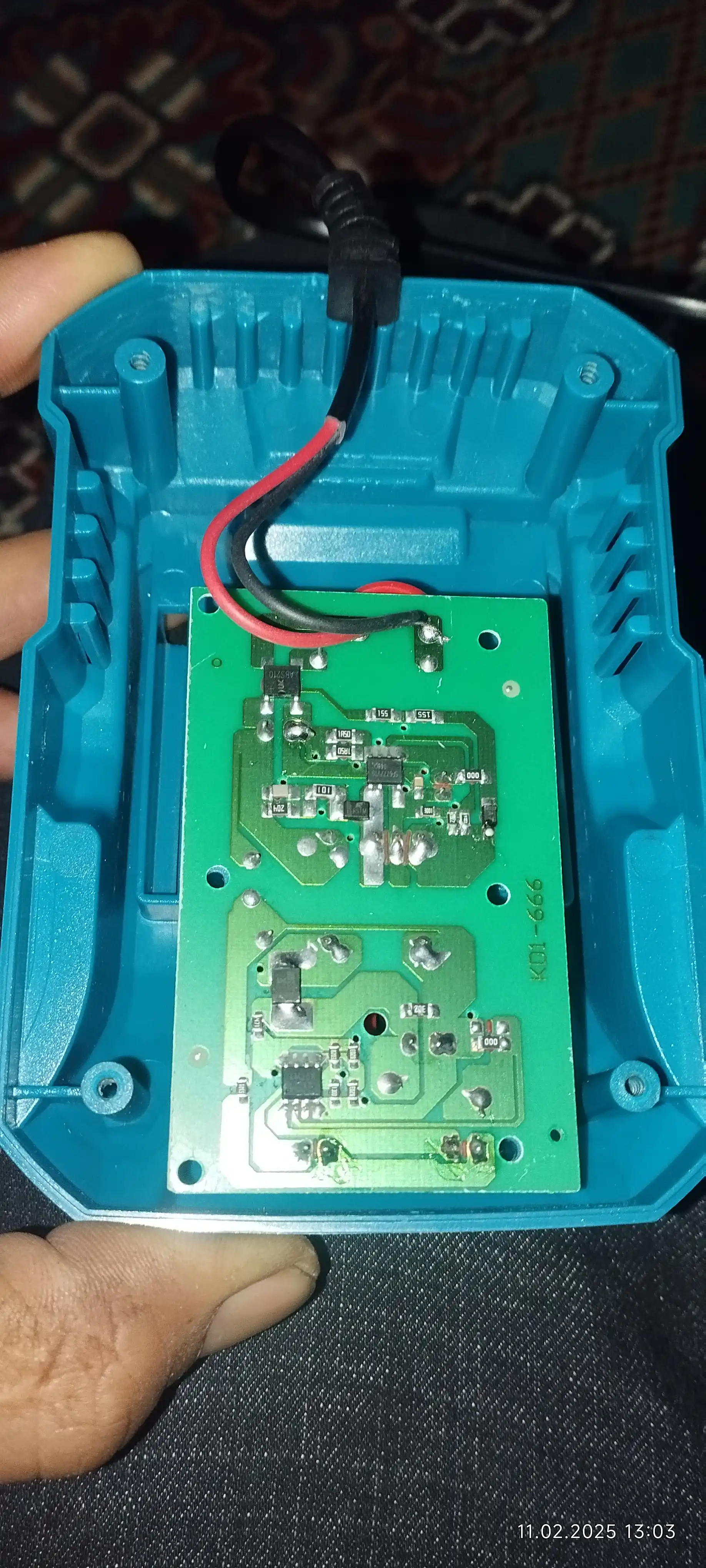 Зарядное устройство Biyoti BYT-C20V, ART 2467