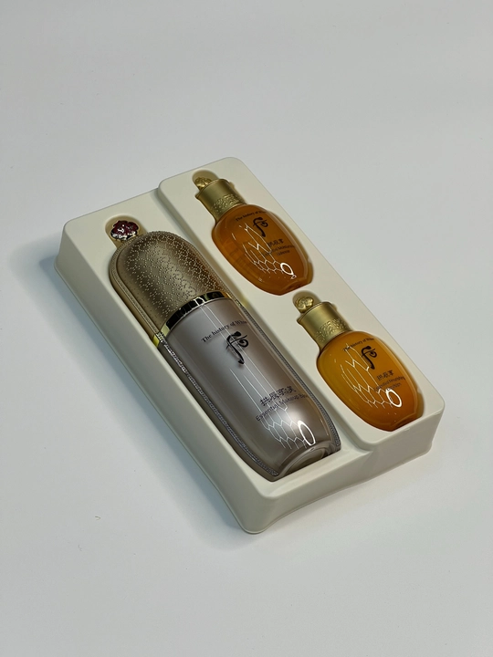 The History of Whoo Essential Makeup Base makiyaj uchun namlovchi mohiyat-bazasi to'plami