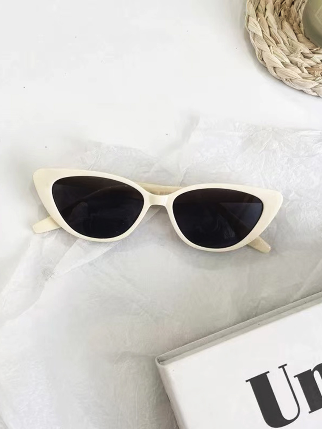 Katta eshaklar bilan sikish surati