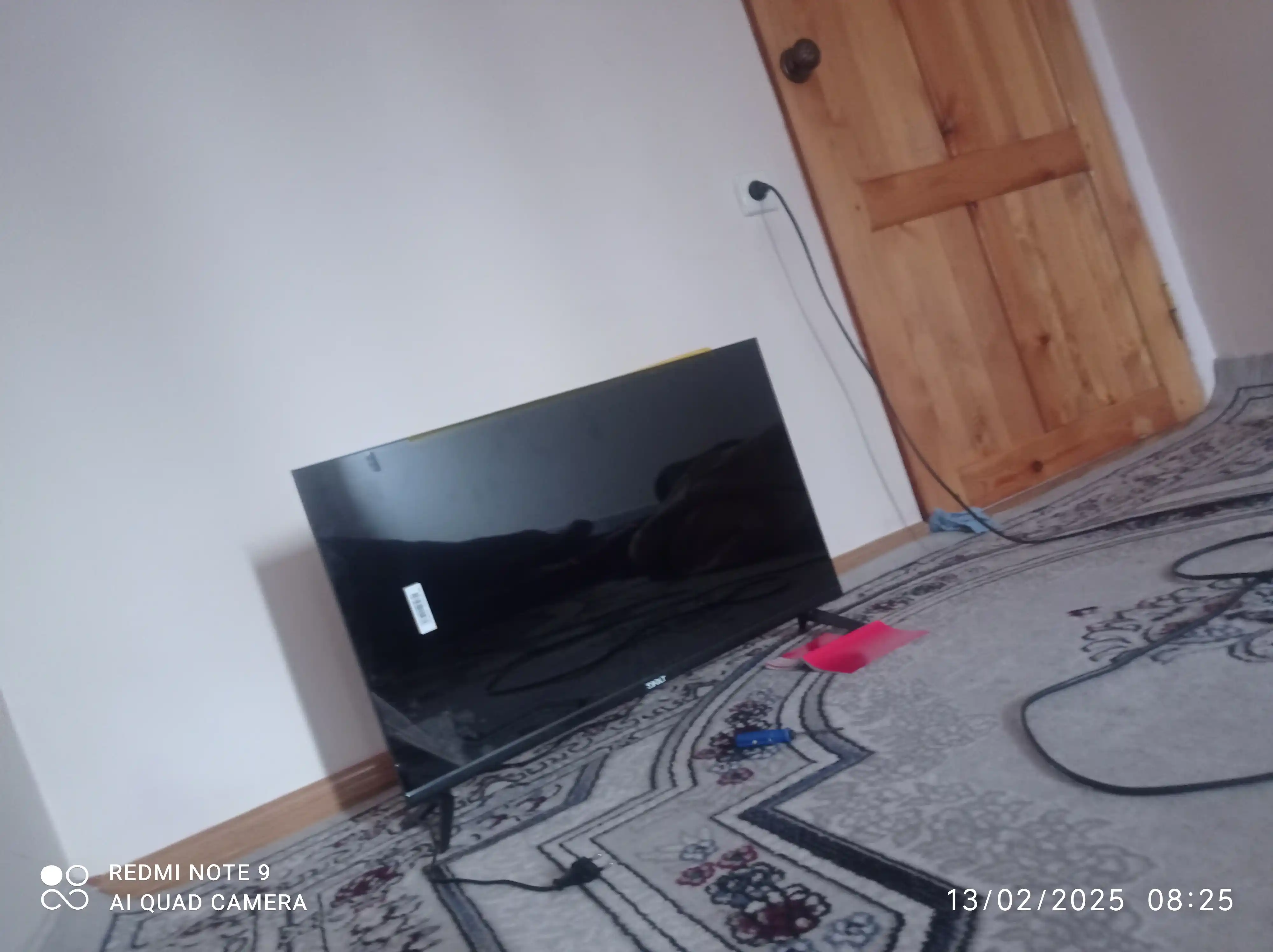 Телевизор QLT 32", 43" HD/Full HD SmartTV