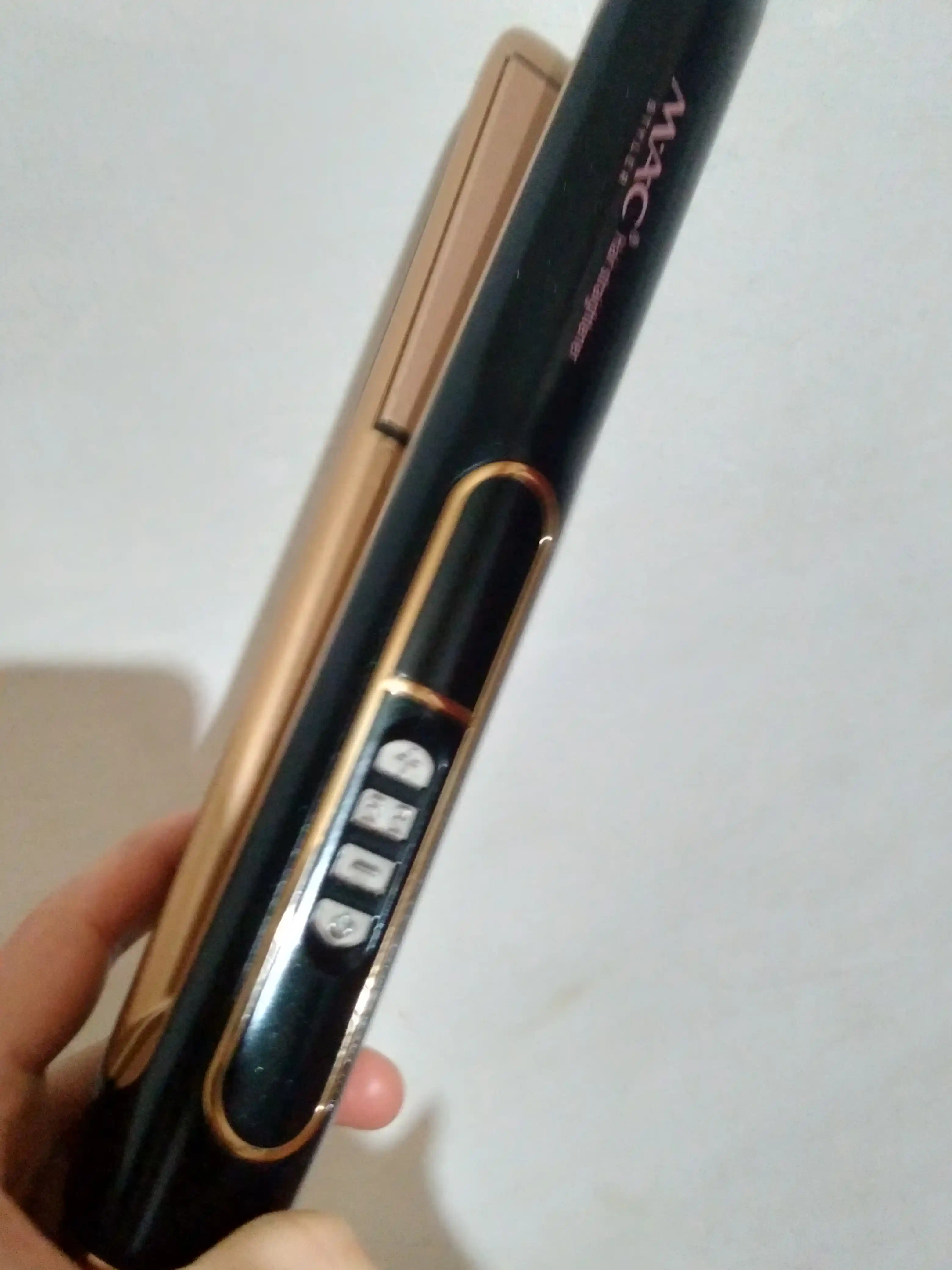 Dazmol sochlarni tekislash uchun professional  MAC MC-3067, stayler-ployka