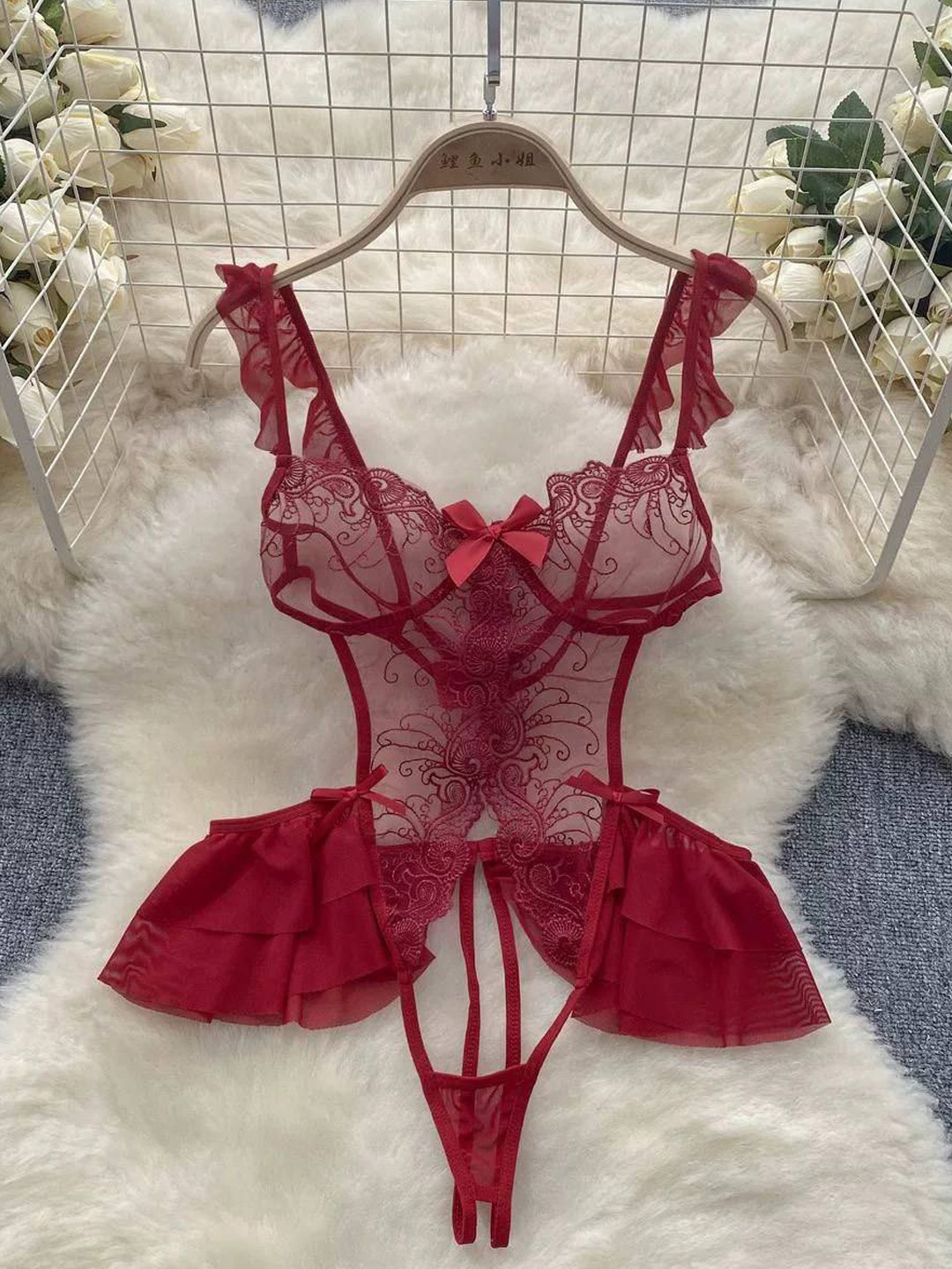 Filmlardan yalangoch rus aktrisalarining videolari