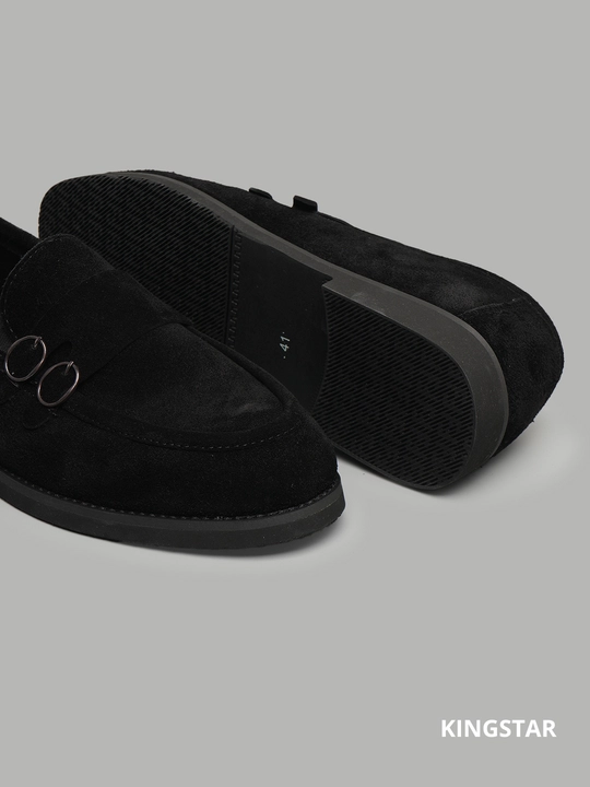Poyafzal erkaklar, klassik, har xil o'lchamlarda poyabzal. Diqqat- 1 o'lcham katta oling