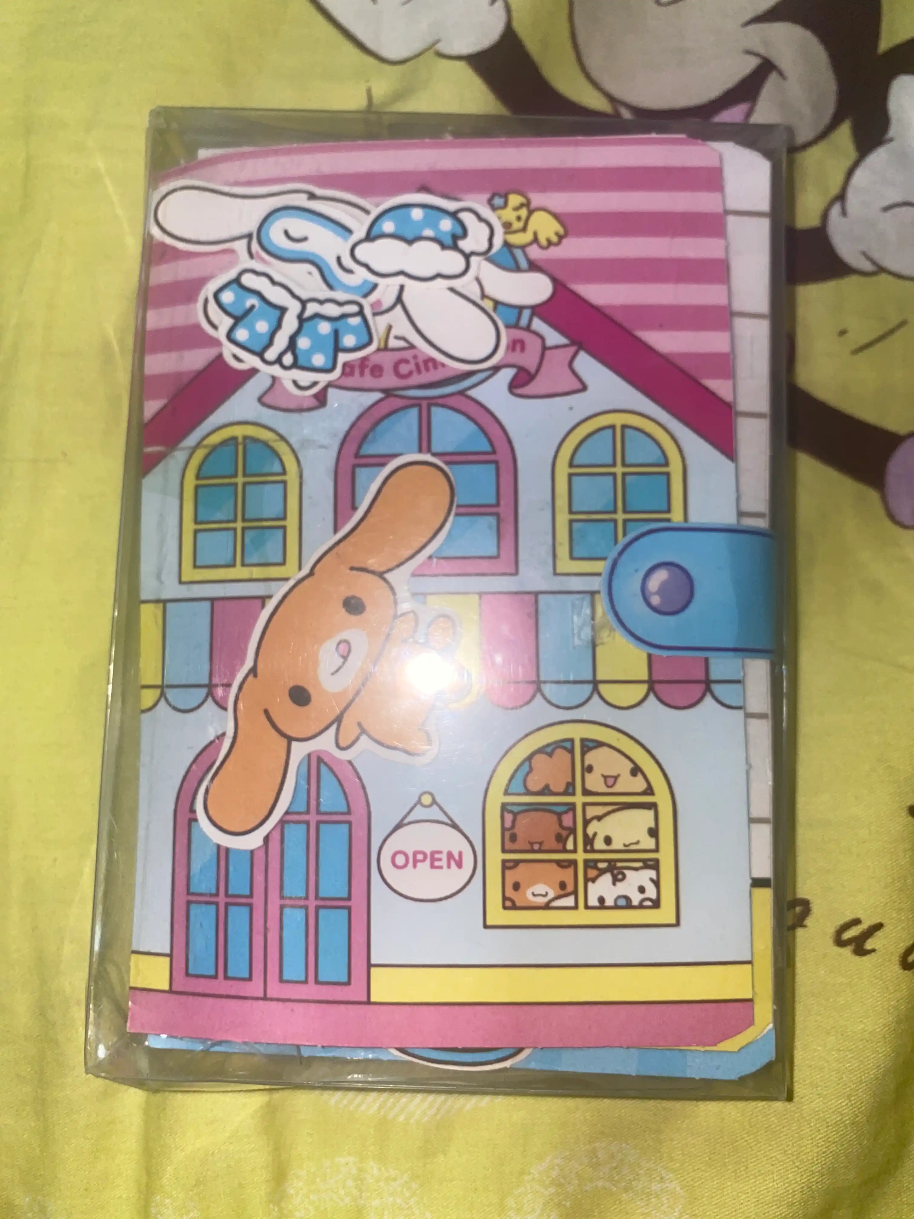 Kuromi и My Melody, книжка-игрушка, кукольный домик из бумаги, стикербук с наклейками
