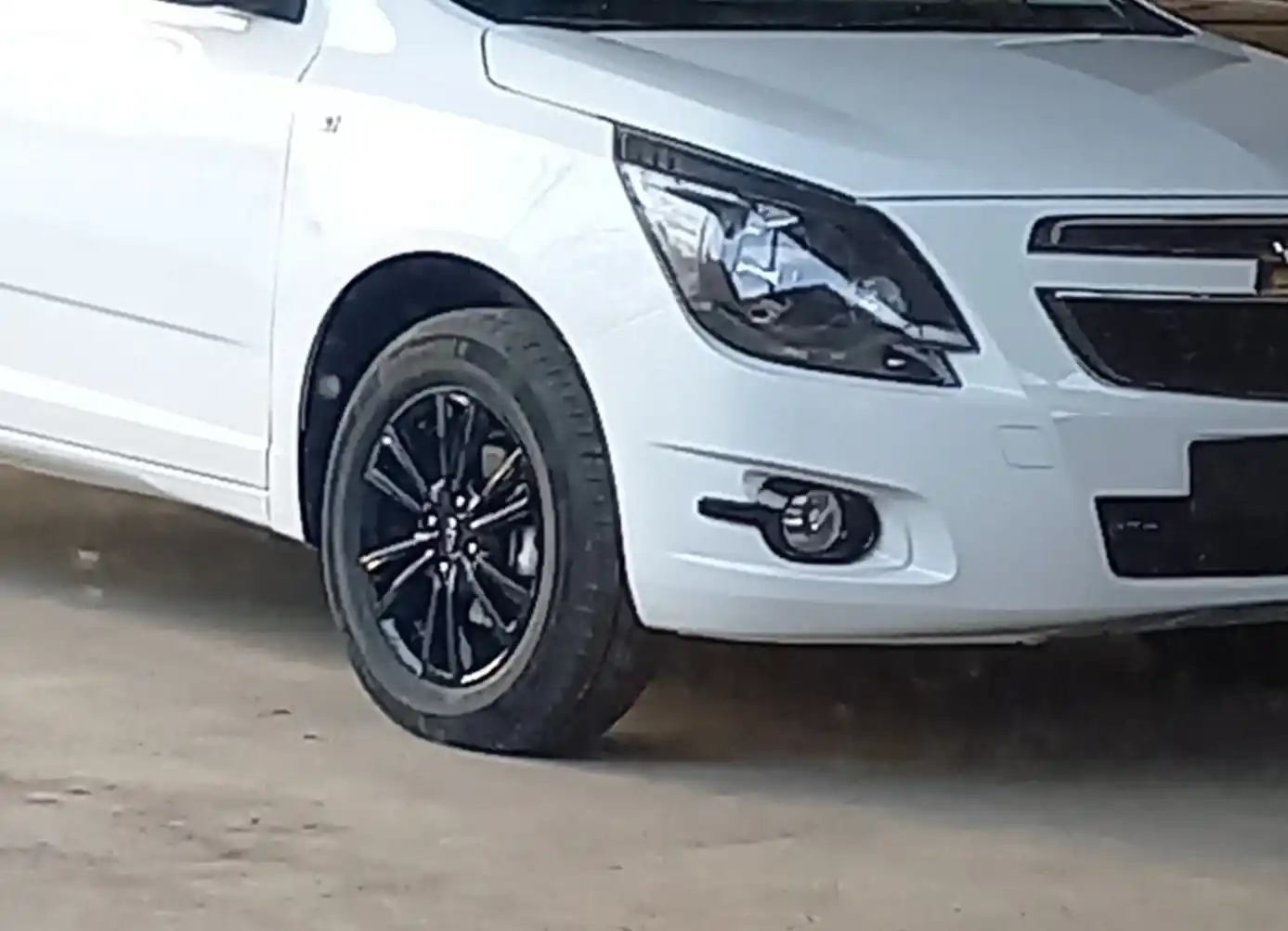 Никелевые накладки для противотуманной фары Chevrolet Cobalt, Matiz туманка ПТФ
