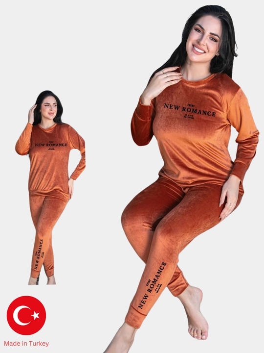 Pijama ayollar uchun, futbolka va shimlar - 