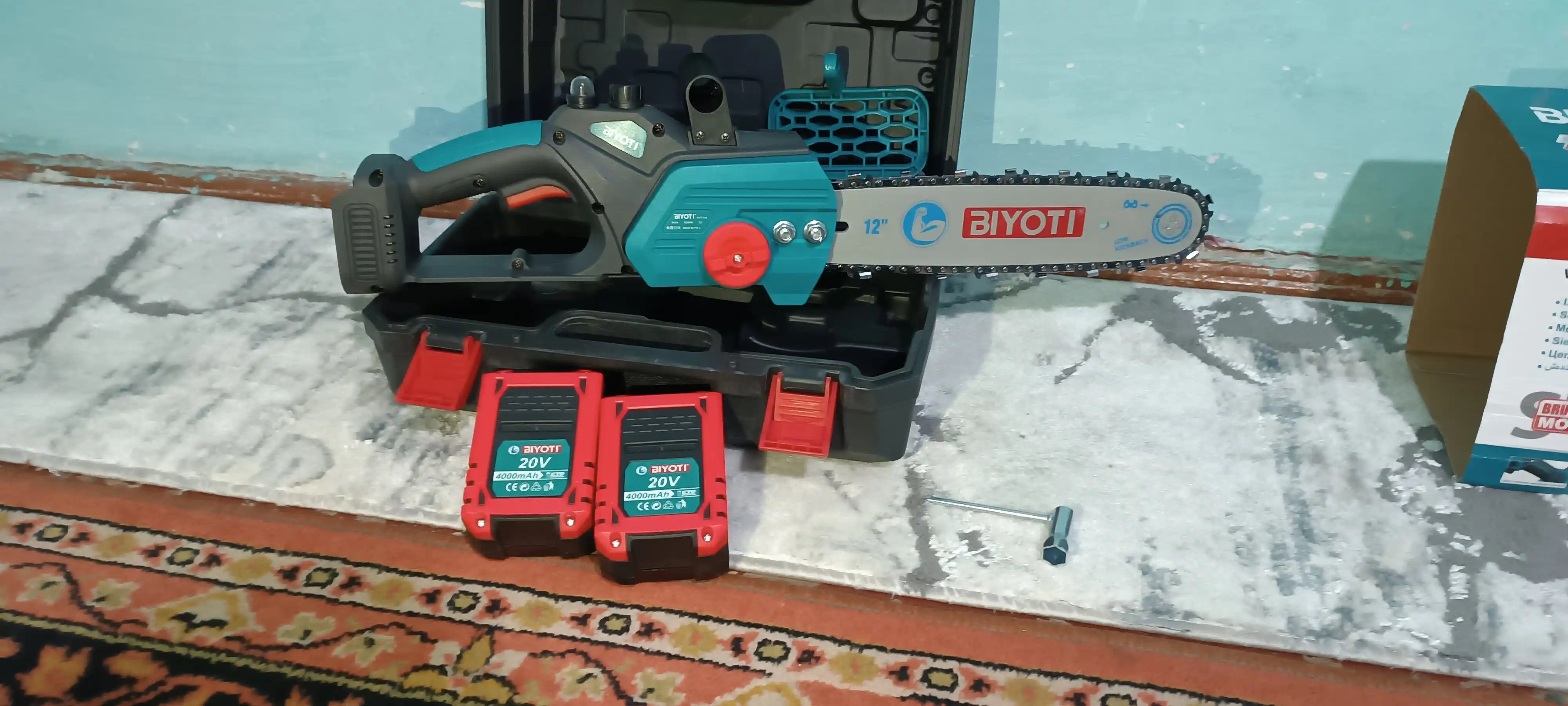 Akkumulyatorli zanjirli arra BIYOTI BYT-124, 20 V, 1200 Vt, 12", 2 ta AKB