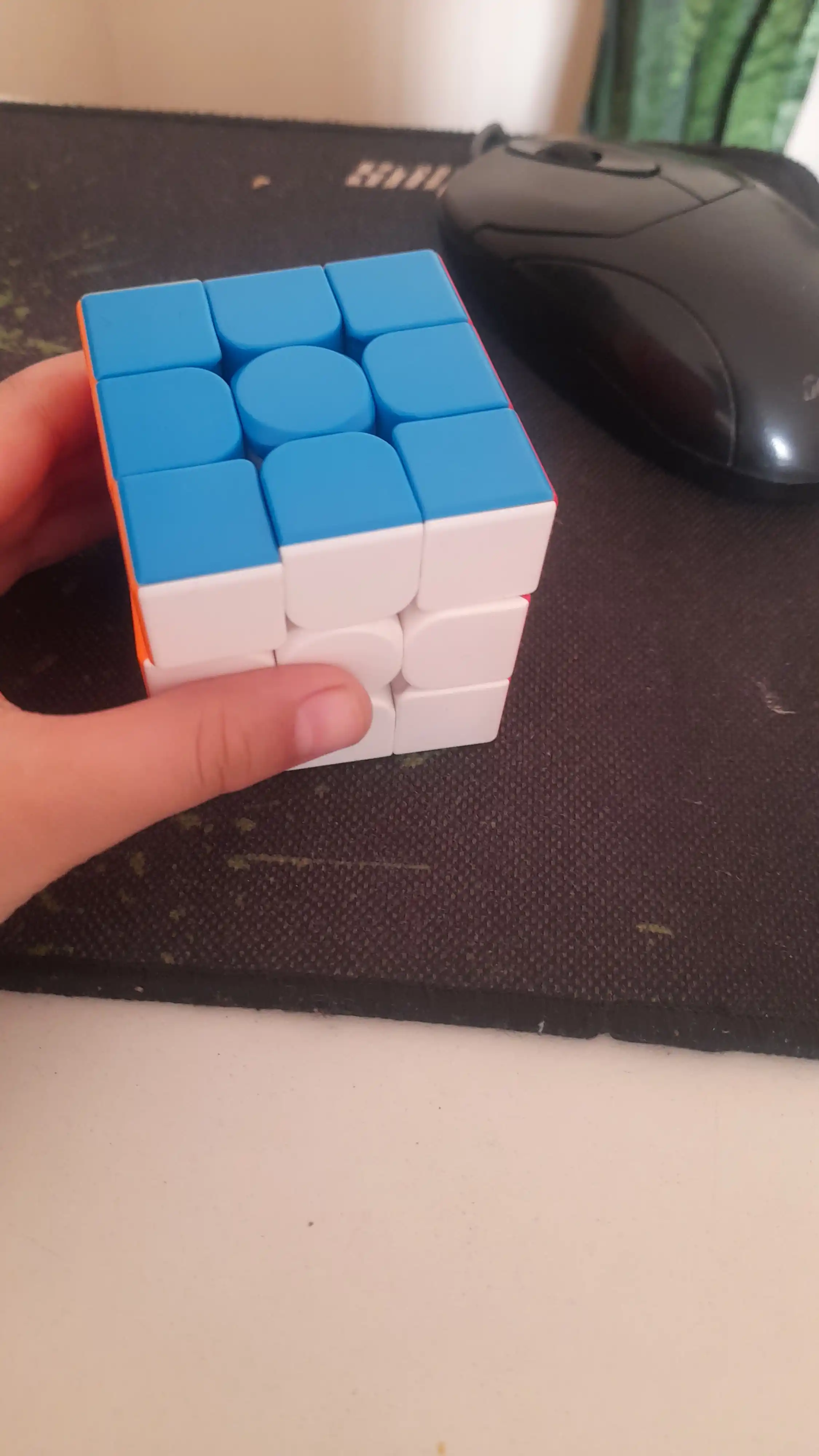 Boshqotirma Kubik Rubik