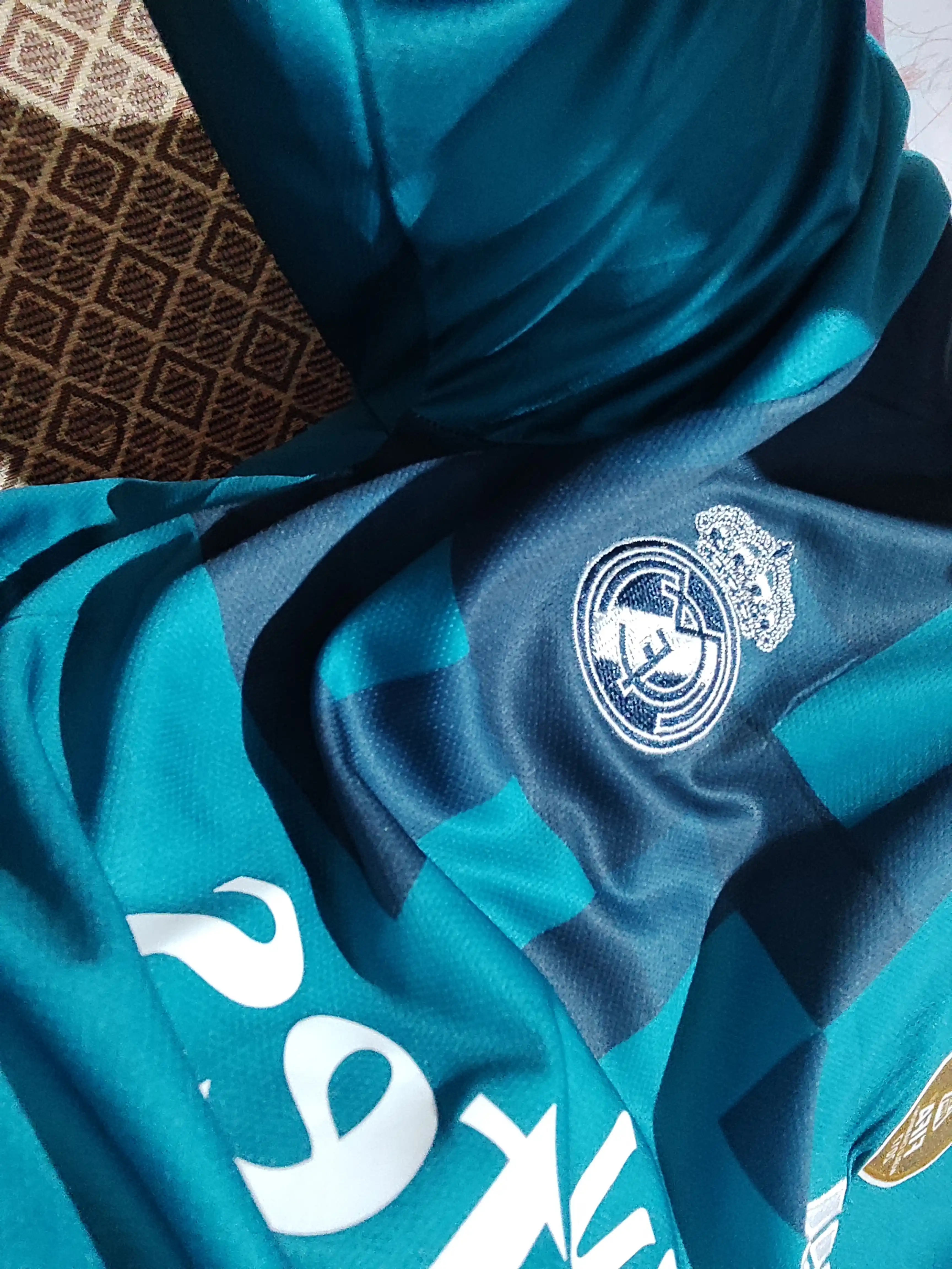 Футбольная ретро форма Real Madrid -Белая легенда