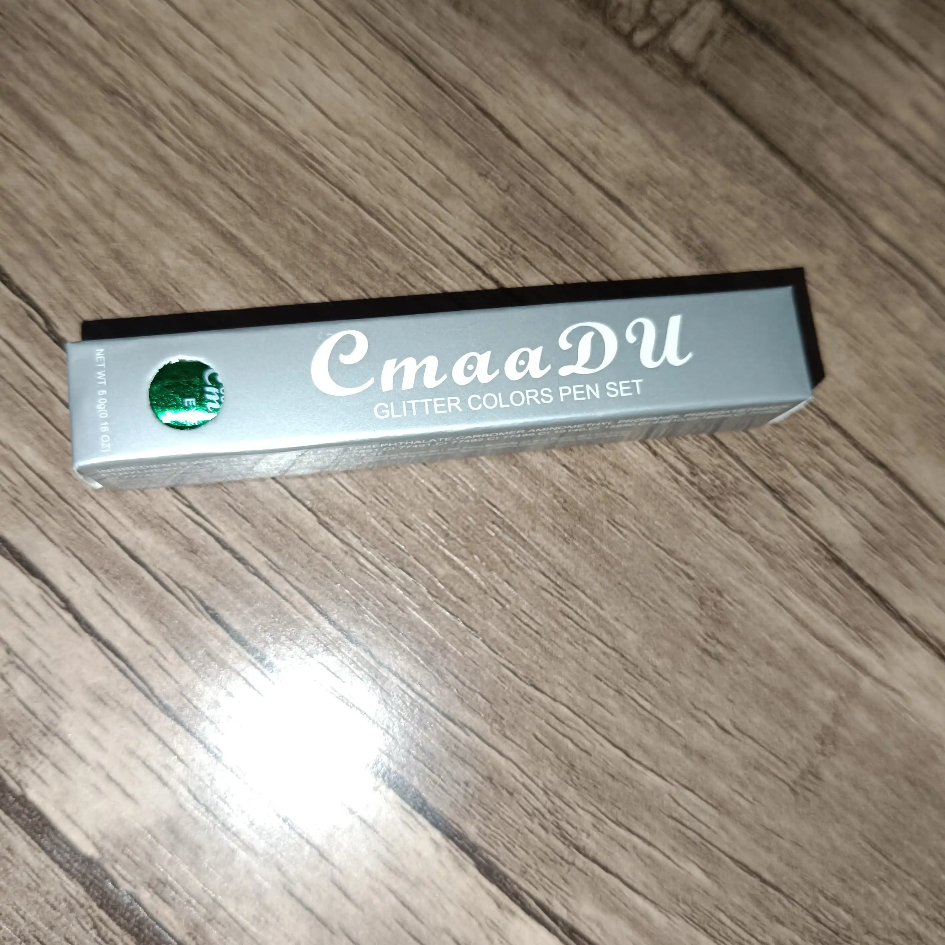 Suyuq rangli ko'z uchun podvodka, yorqin 16 ta rang