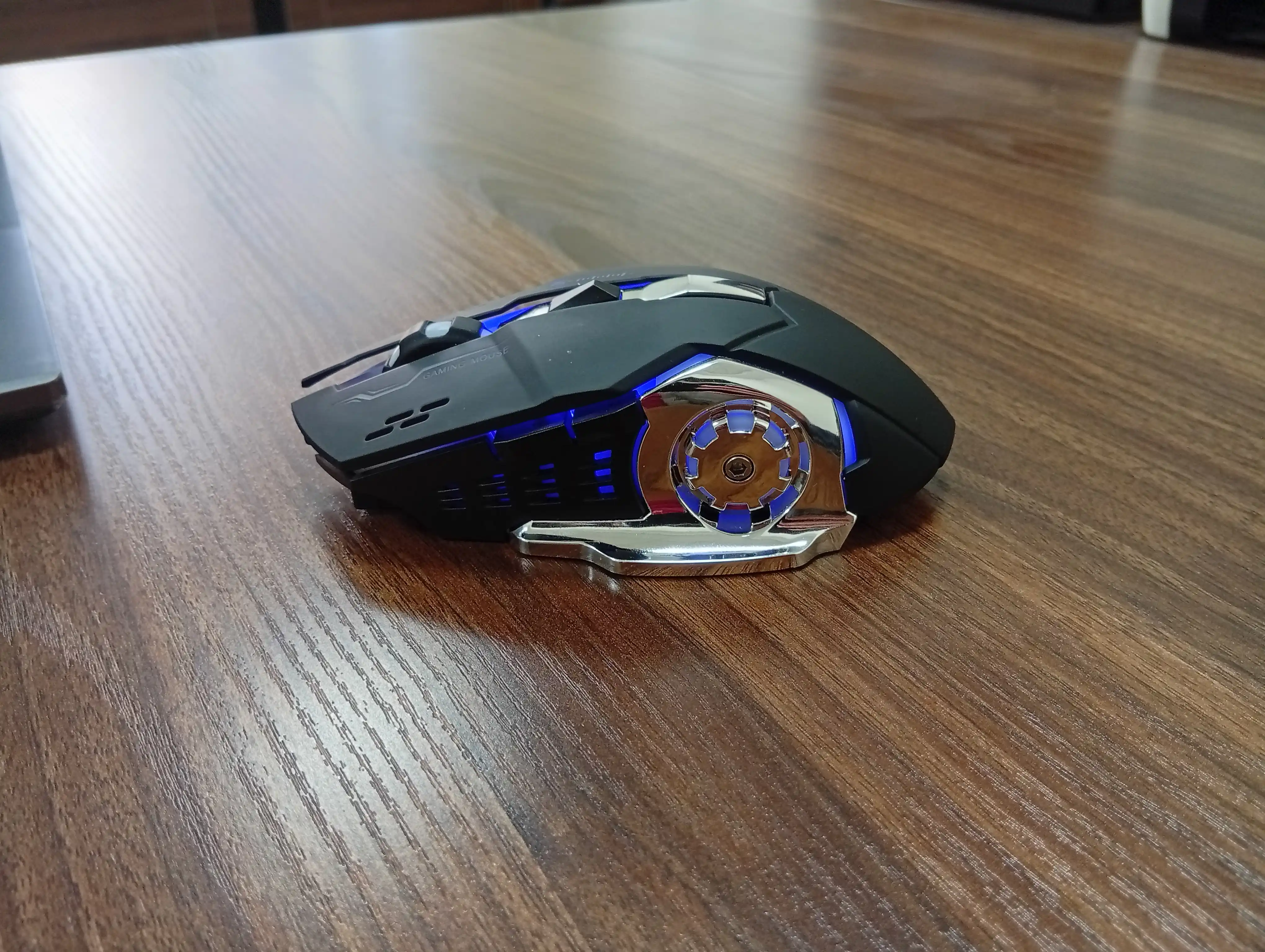 Беспроводная мышь, подходящая для игр и офиса, 3200DPI со светодиодом RGB