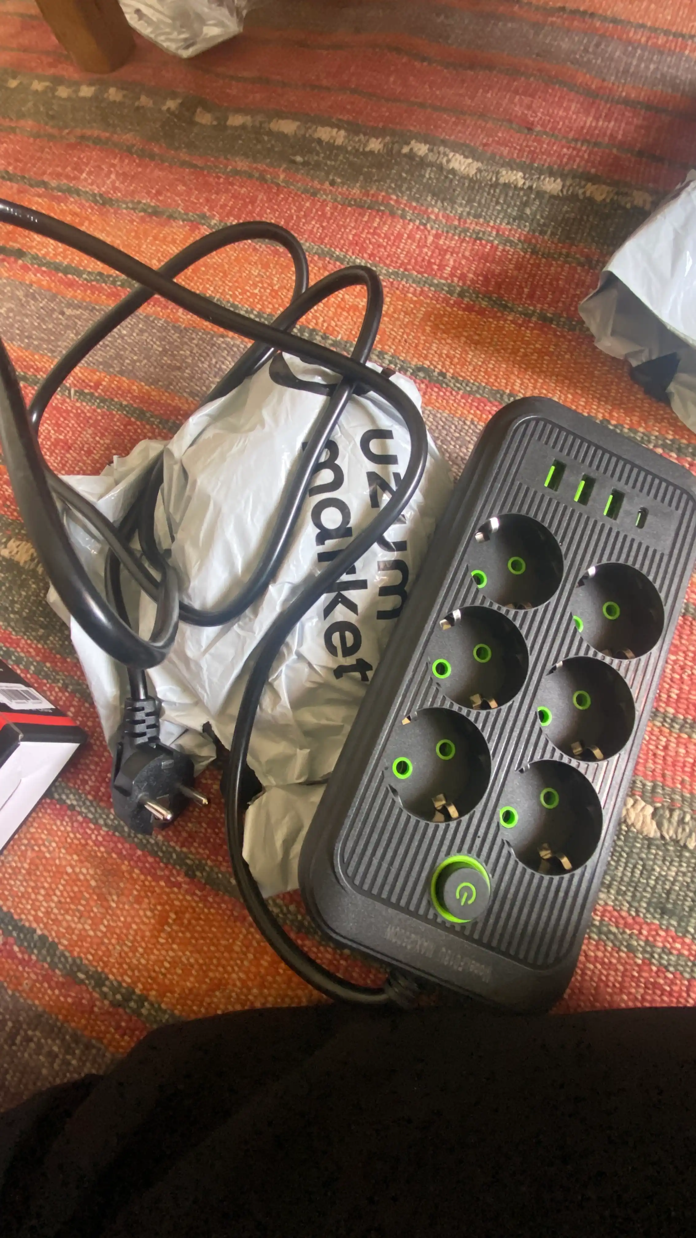 Elektr uzaytirgich, 2 metr, 3 ta USB port, Type-C, tarmoq filtri