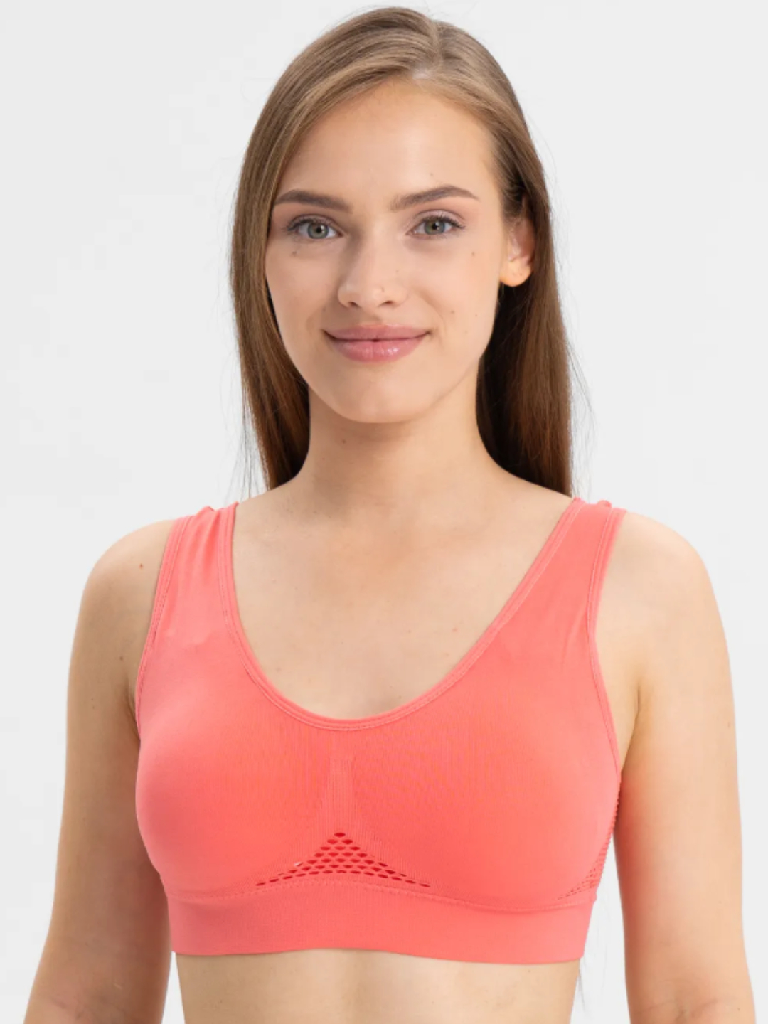 Xotin, er va dost ortasidagi jinsiy aloqani aks ettiruvchi rus pornosini tomosha qiling.