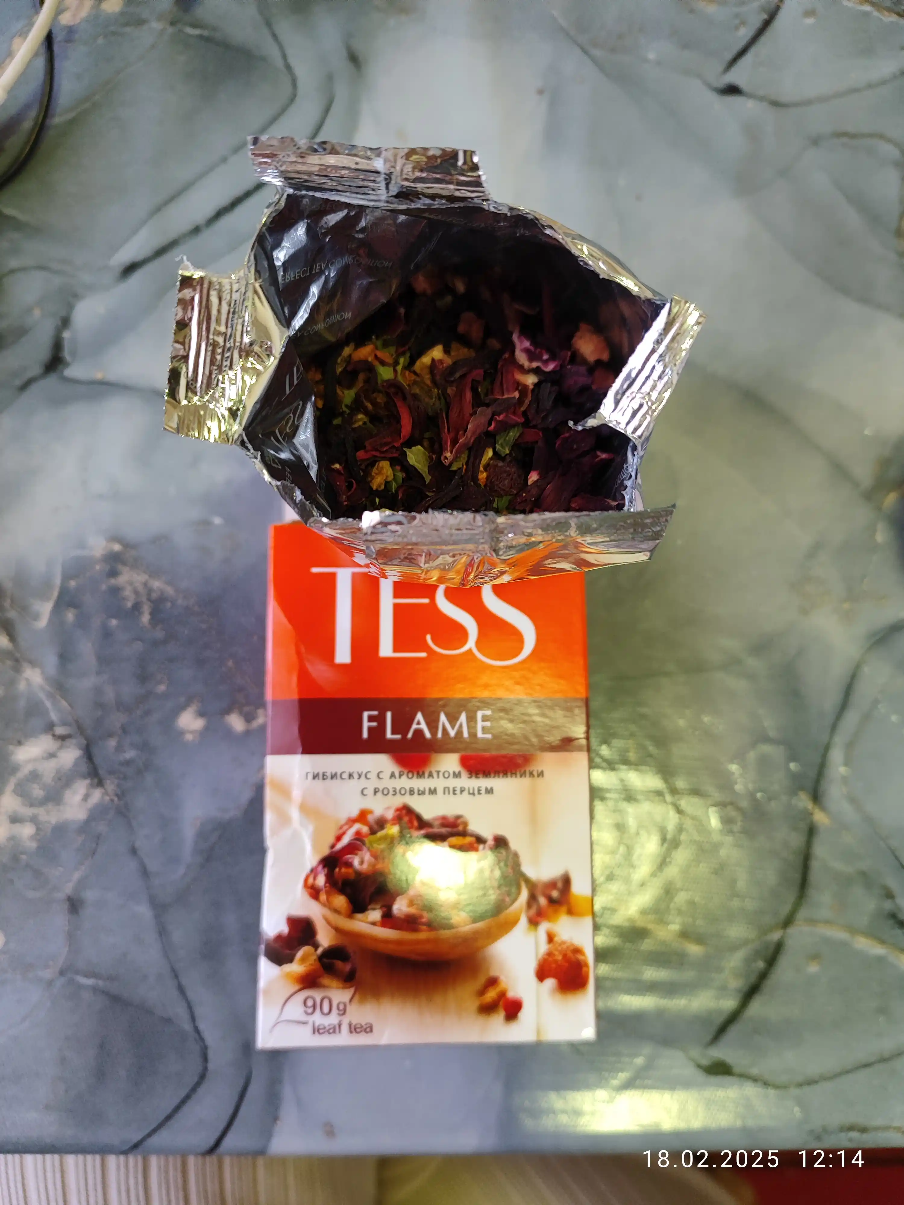 Чай красный Tess Flame, "Гибискус с ароматом земляники и с розовым перцем", 90 г