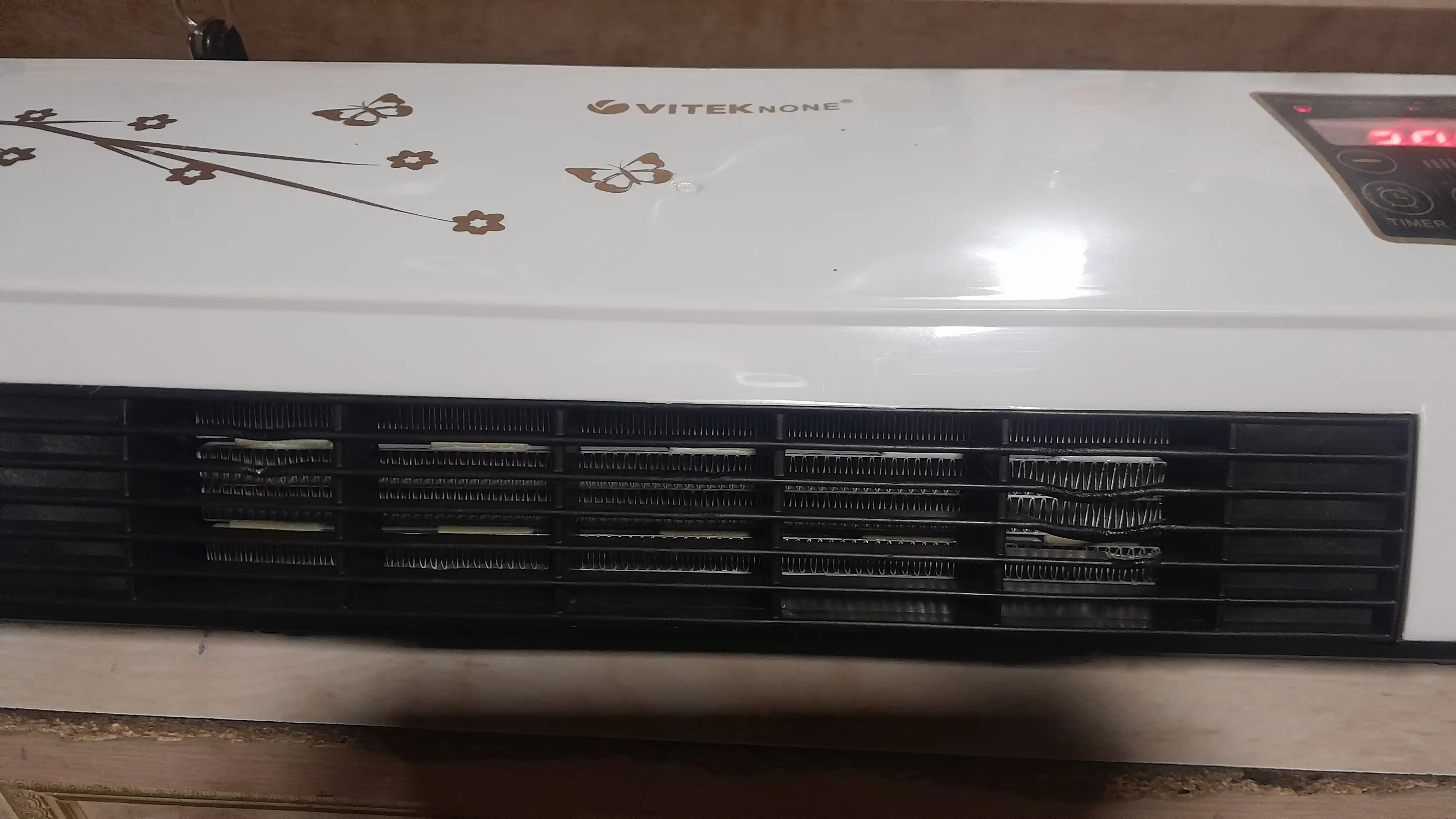 Devorga o'rnatiladigan elektr isitgich — ixcham, xona, ofis va do'kon uchun