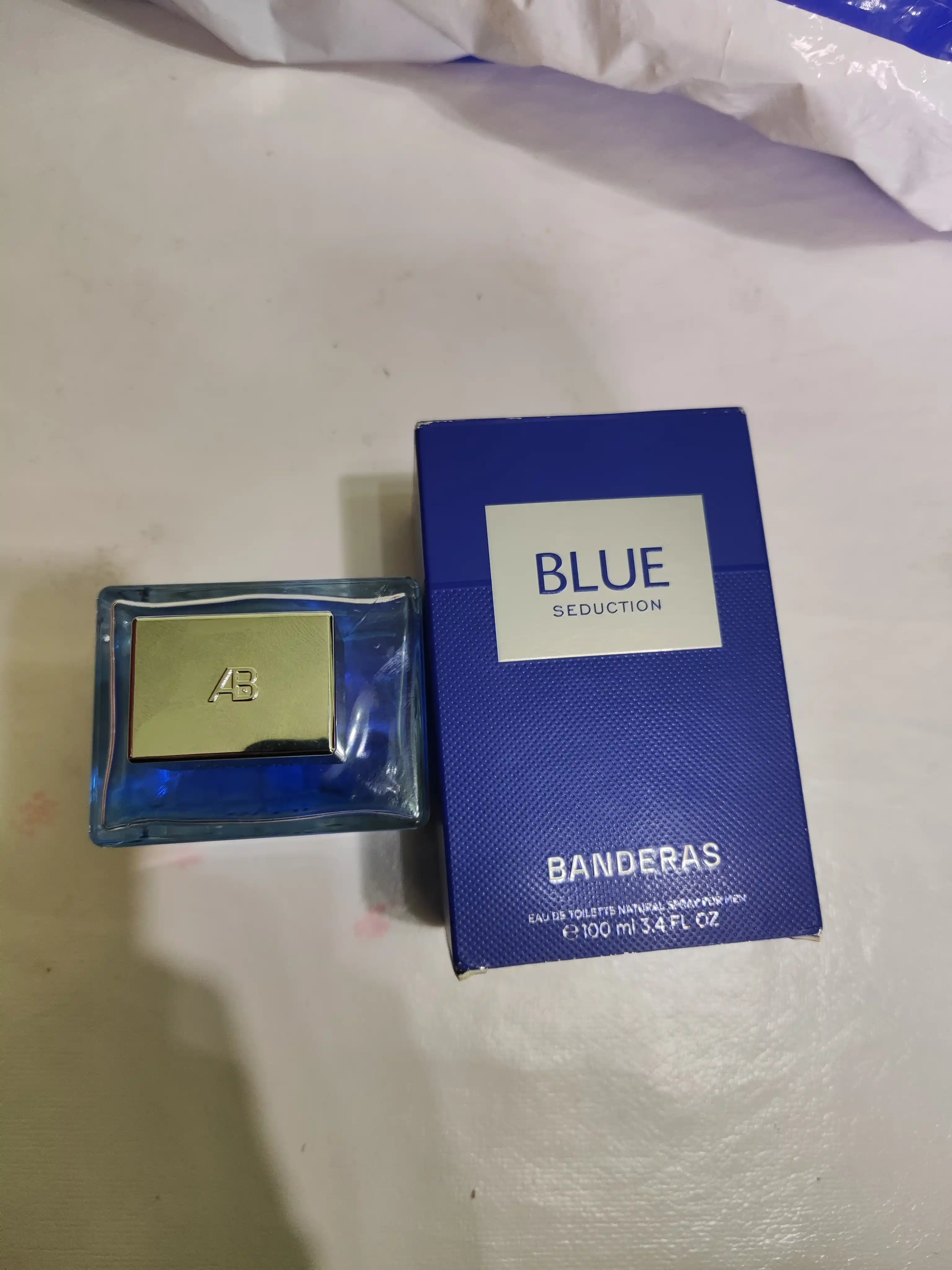 Erkaklar uchun xushbo'ylangan suv BLUE SEDUCTION, 100ml