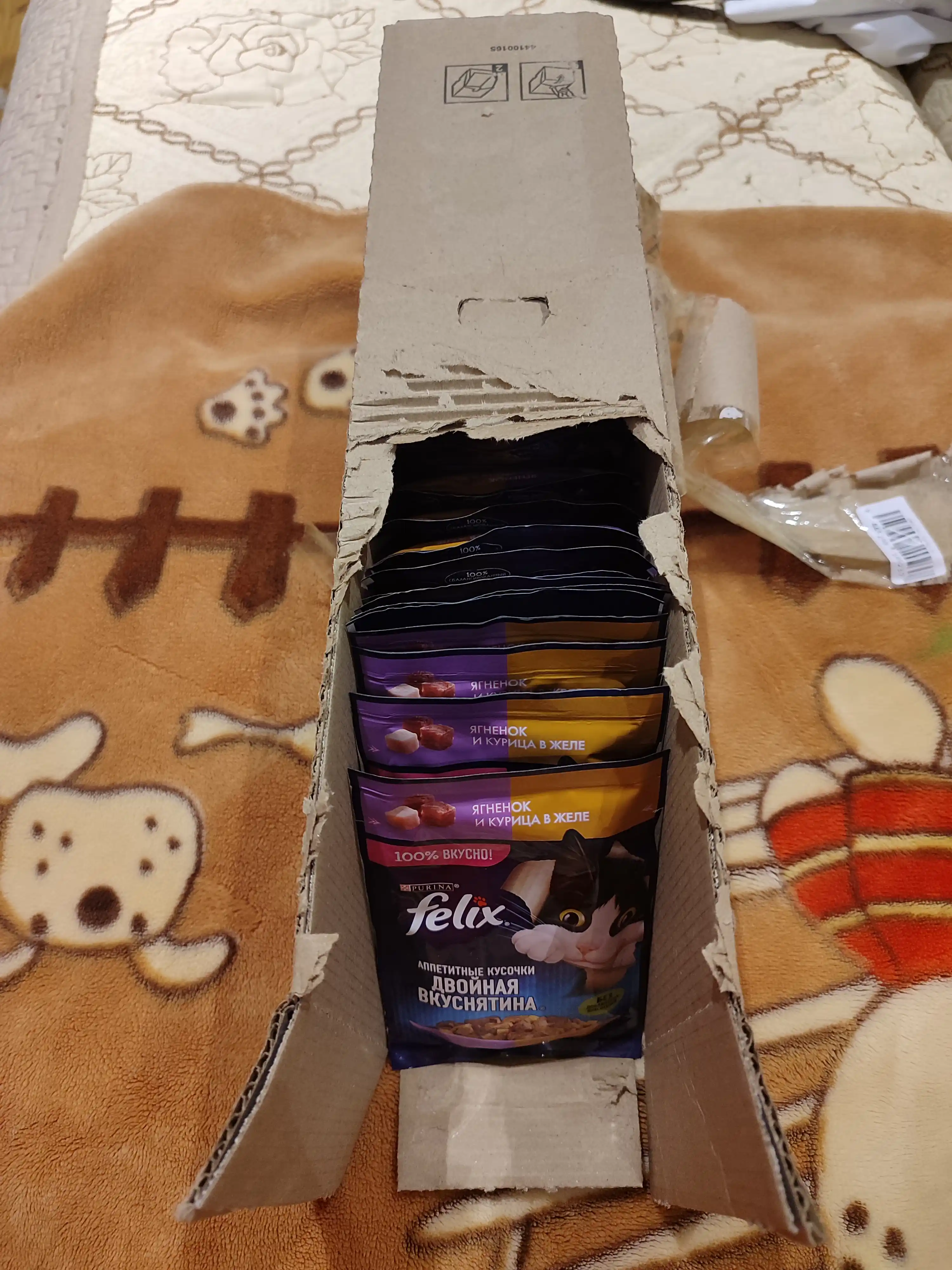 Felix nam ovqat mushuklar uchun qo'zichoq va tovuqli, 75 gr 26 dona