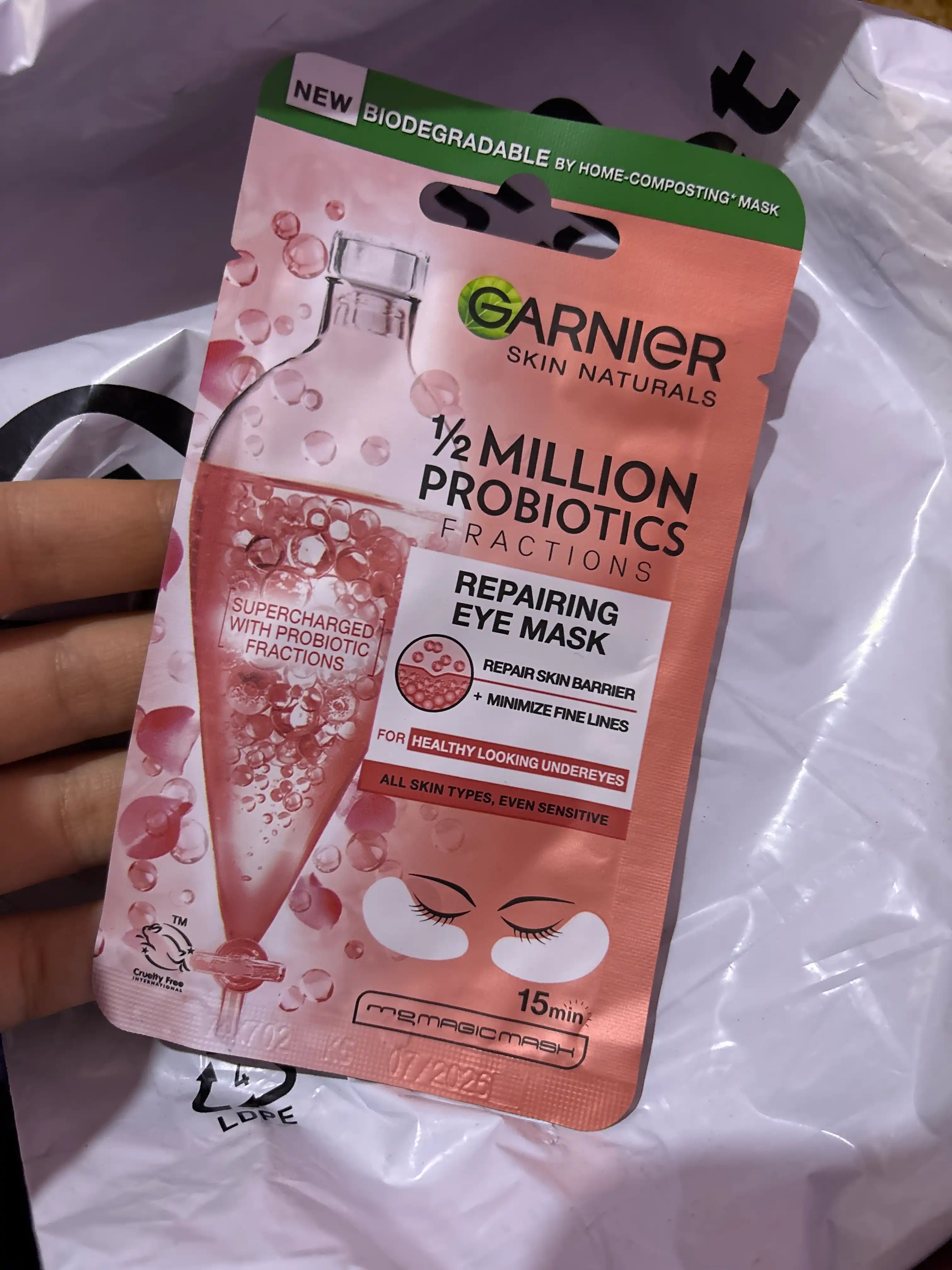 Ko'z patchlari Garnier Skin Active Probiyotiklar bilan tiklo'vchi