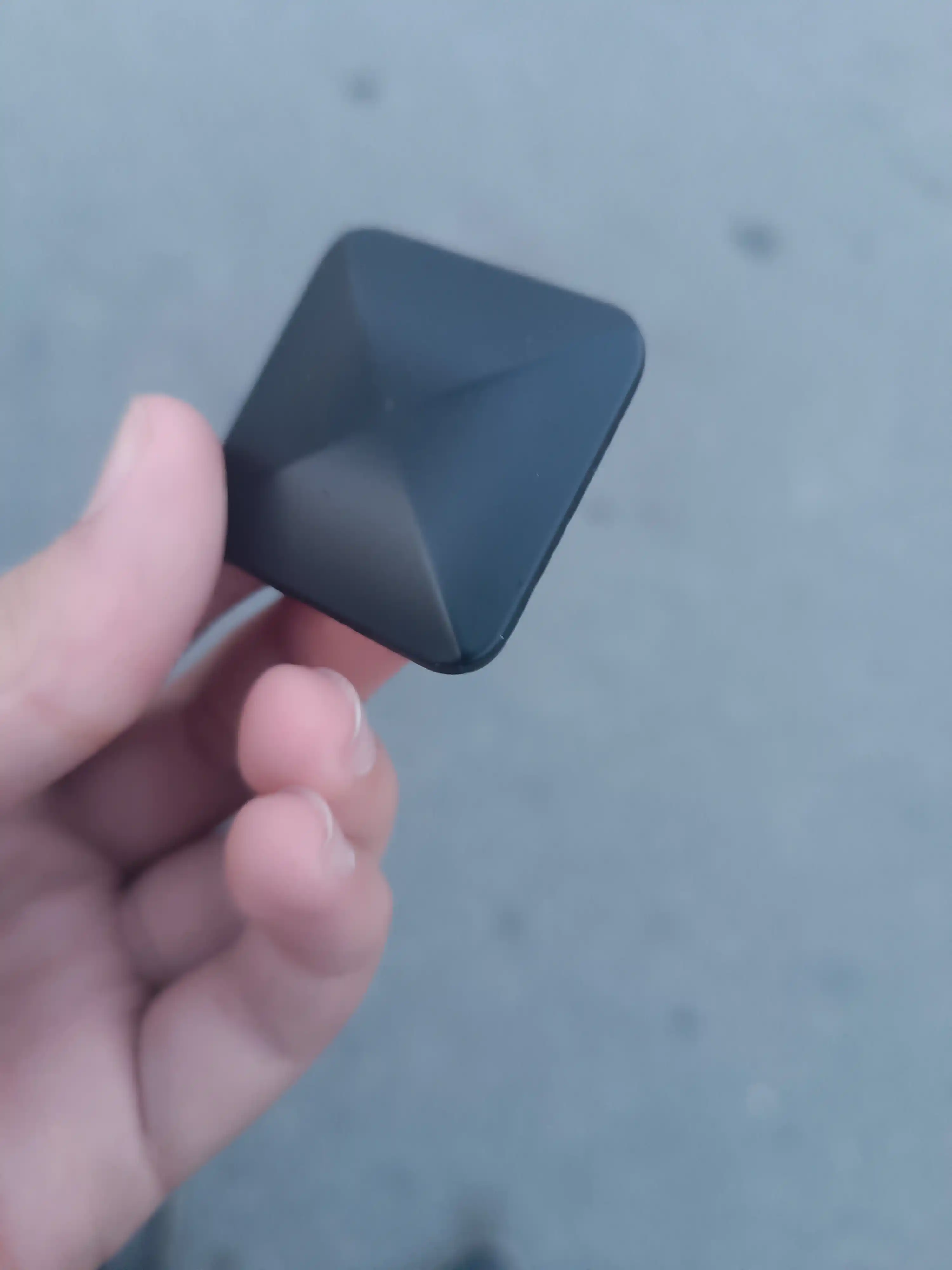 O'yinchoq antisrtess Flipo Flip Kinetic Energy Fidget Spinner