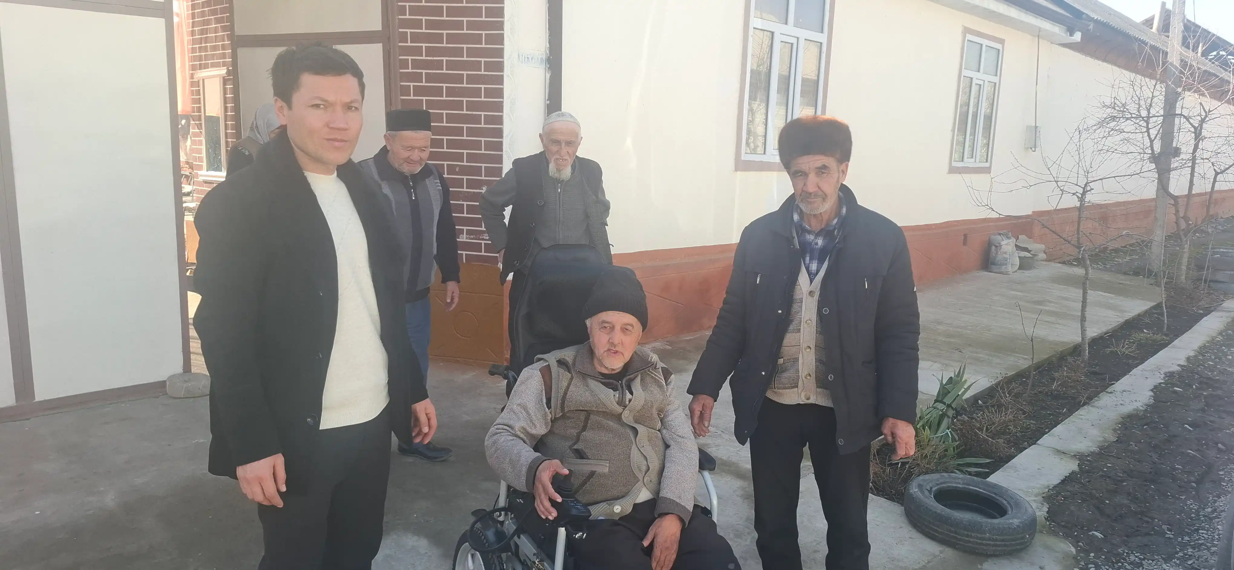 Кресло-коляска инвалидная с электроприводом