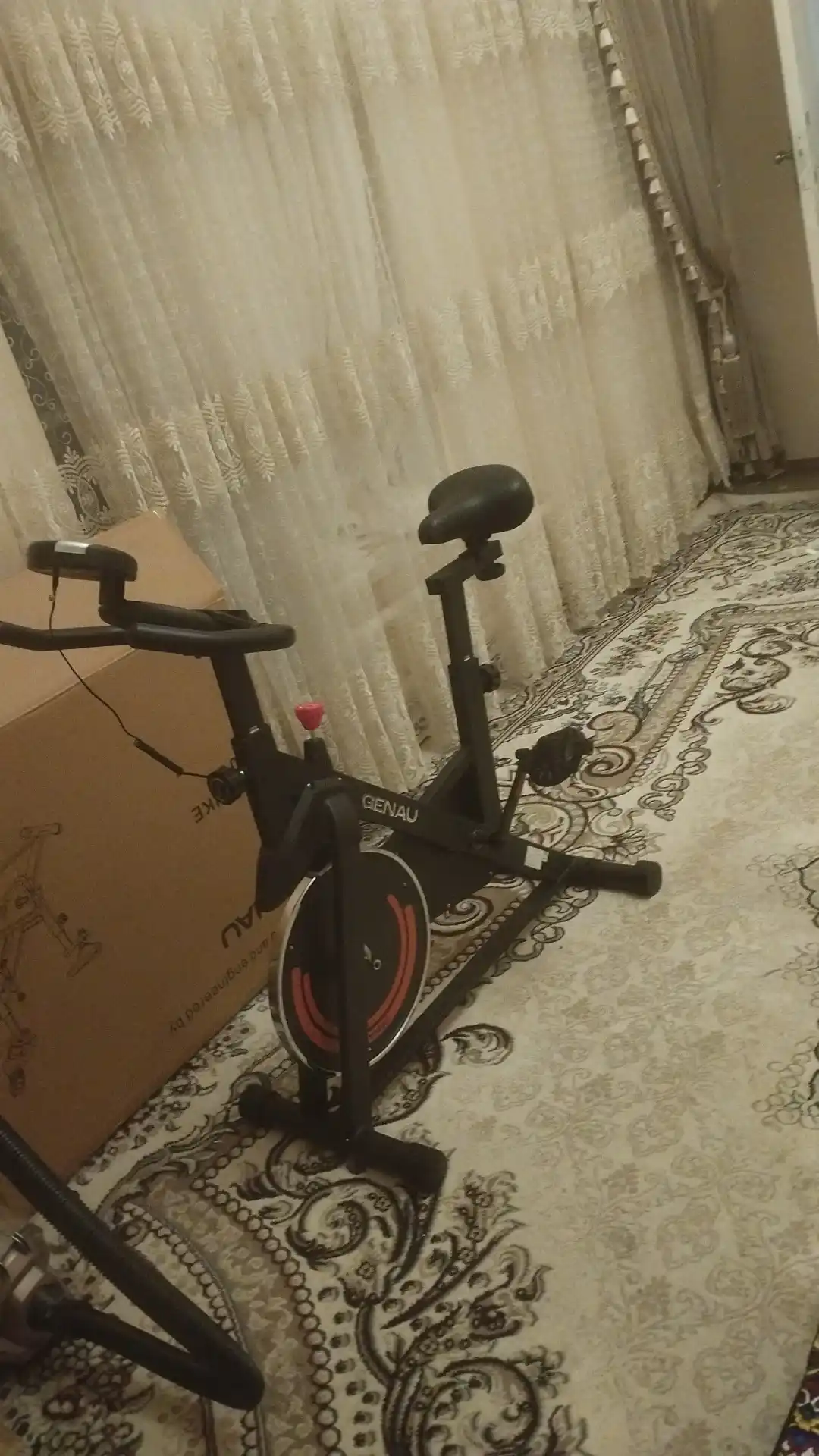 Велотренажер Genau Spin Bike W101, маховик 8 кг, максимальный вес 120 кг *SB1-05A