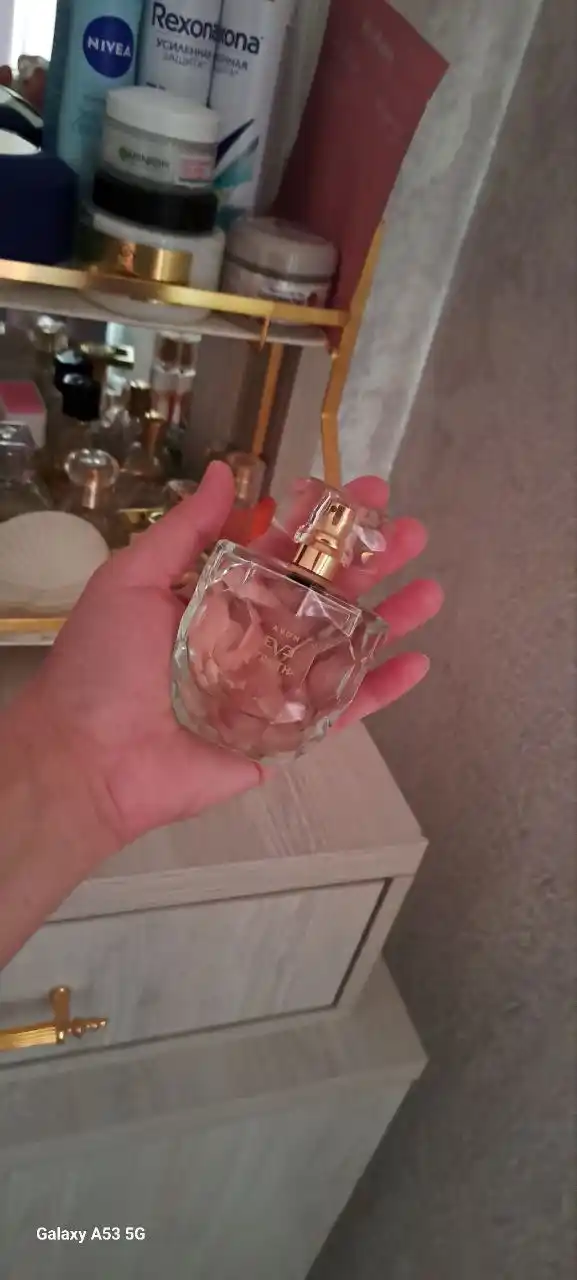 Parfyumlangan suvi Avon Eve Truth, 50 ml