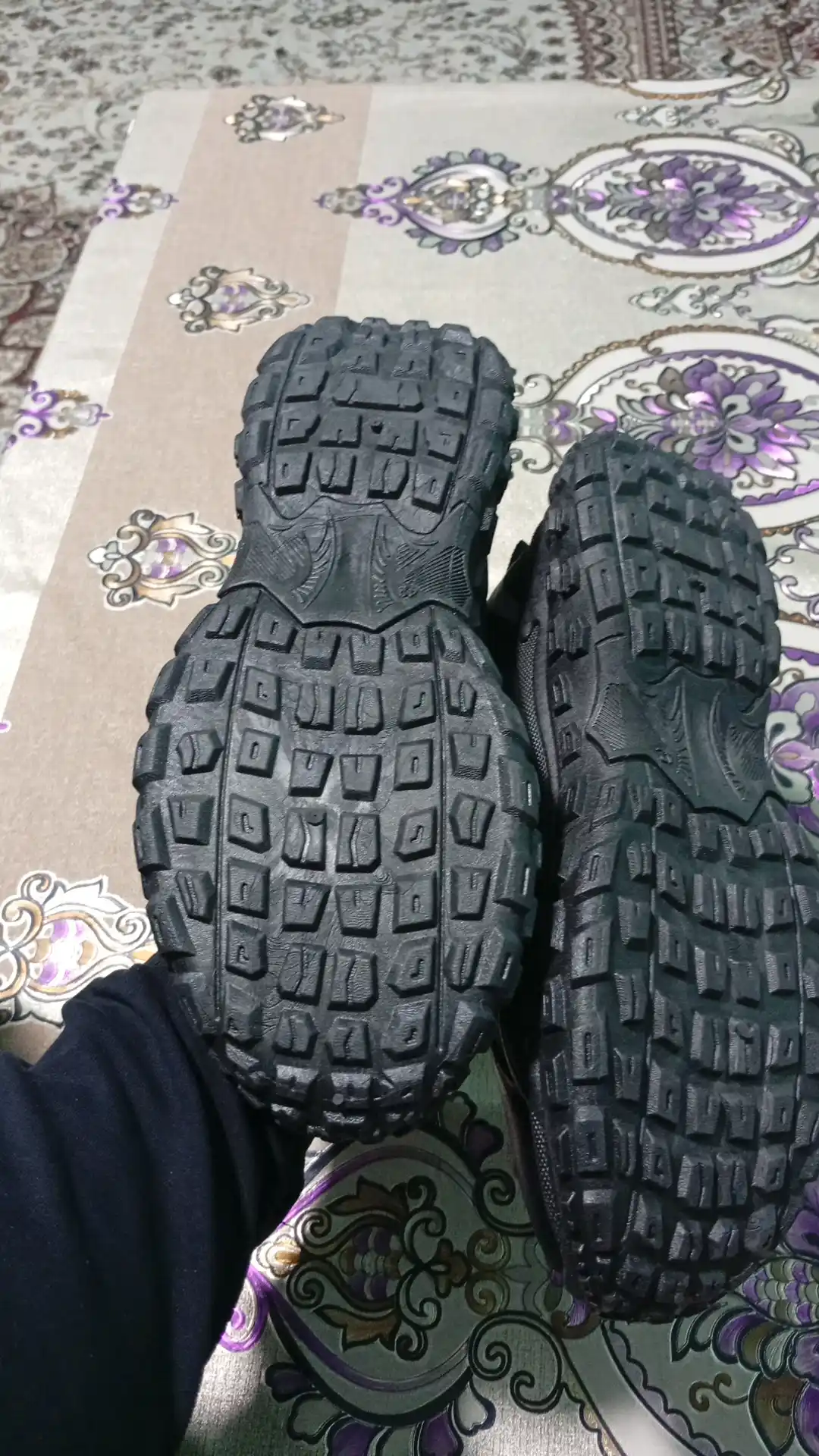 Erkaklar uchun demi-mavsumiy MIRS SHOES krossovkalari, baland taglikda, 1 o‘lchamga kichik