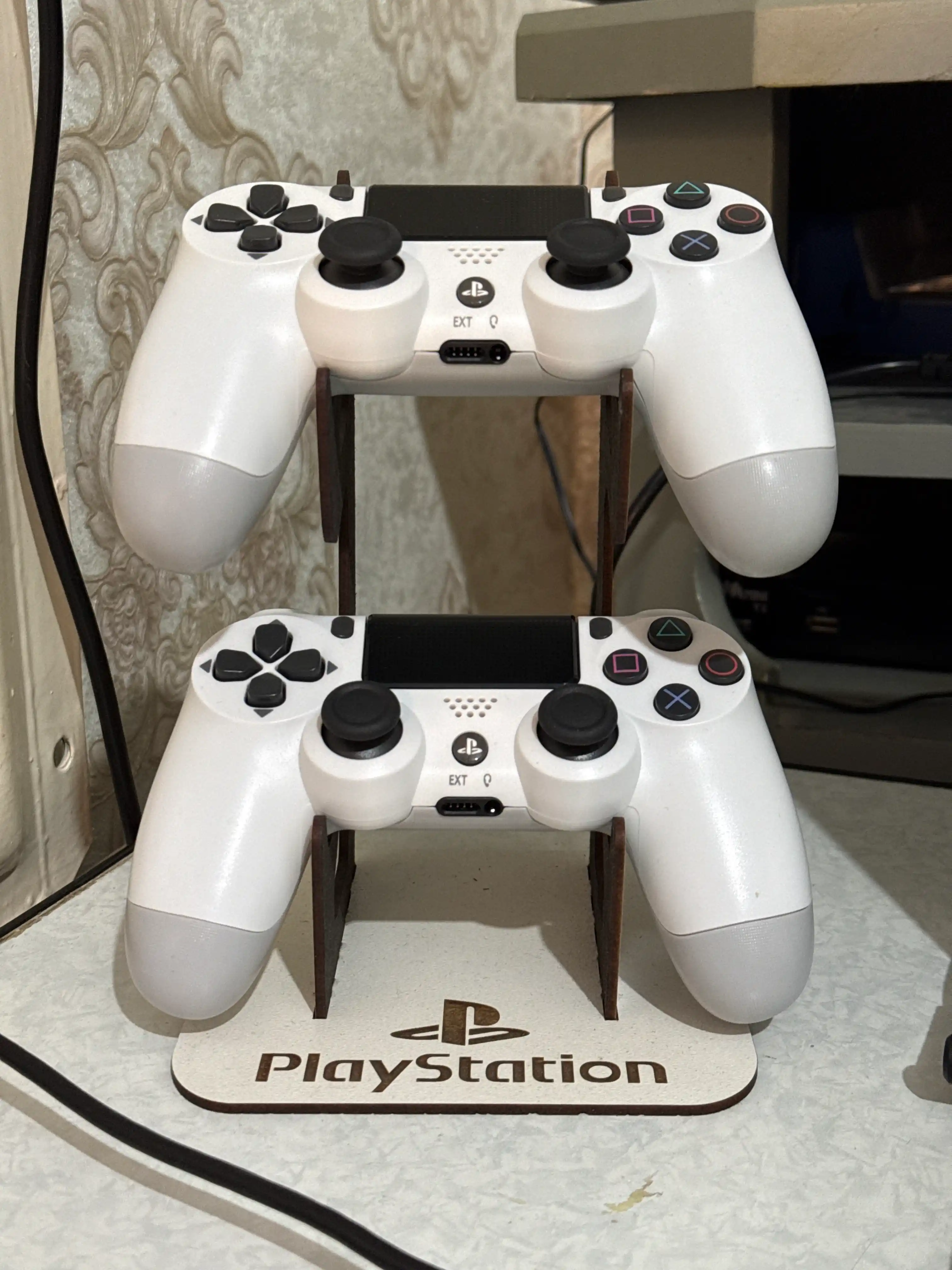 Playstation 3/4/5 подставка для геймпада, 2 штука в комплекте. Royal Wood