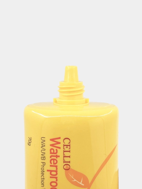 Spf krem Quyoshdan himoya qiluvchi namlovchi krem SPF50+
