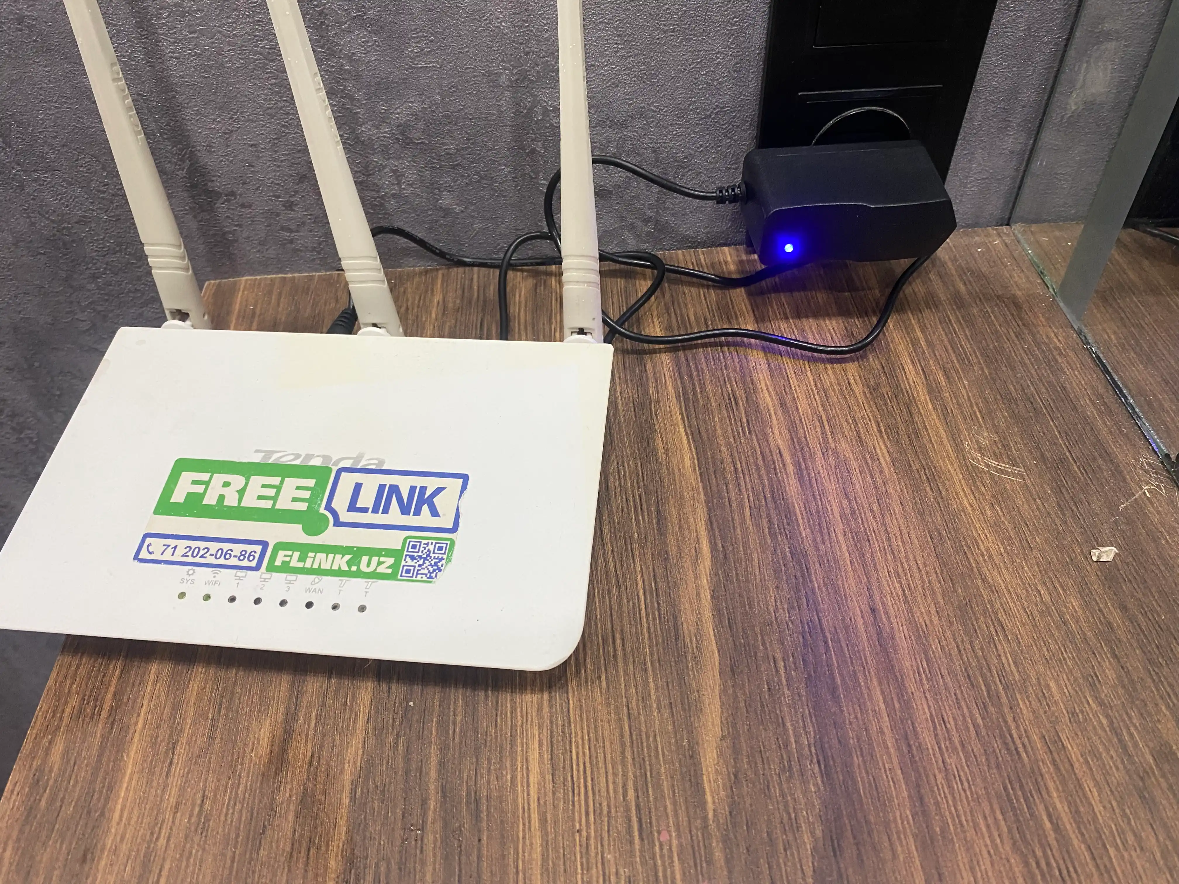 Блок питания для Wi-Fi роутера, смартбокса, камеры и других устройств, 9 В, 1 А/9 В, 2 А