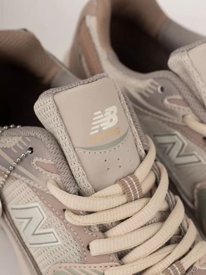 Ayollar uchun krossovkalar NEW Balance 530